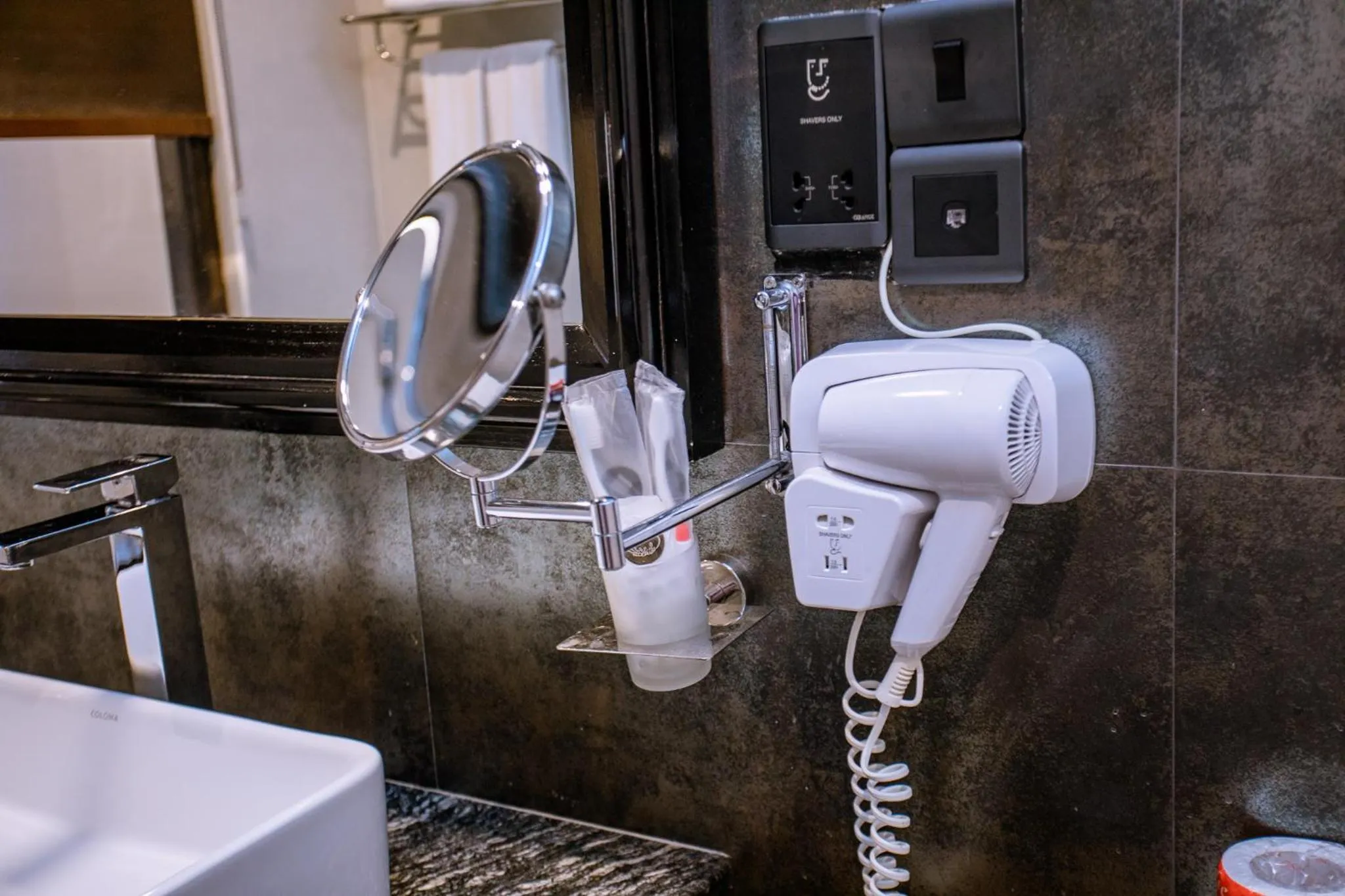 Emerald Bay Resort Mirissa