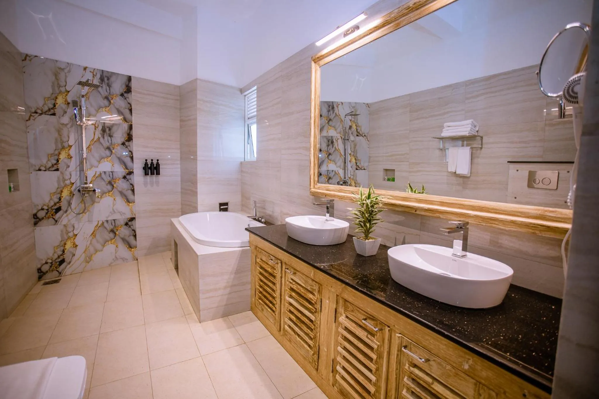 Shower in Emerald Bay Resort Mirissa