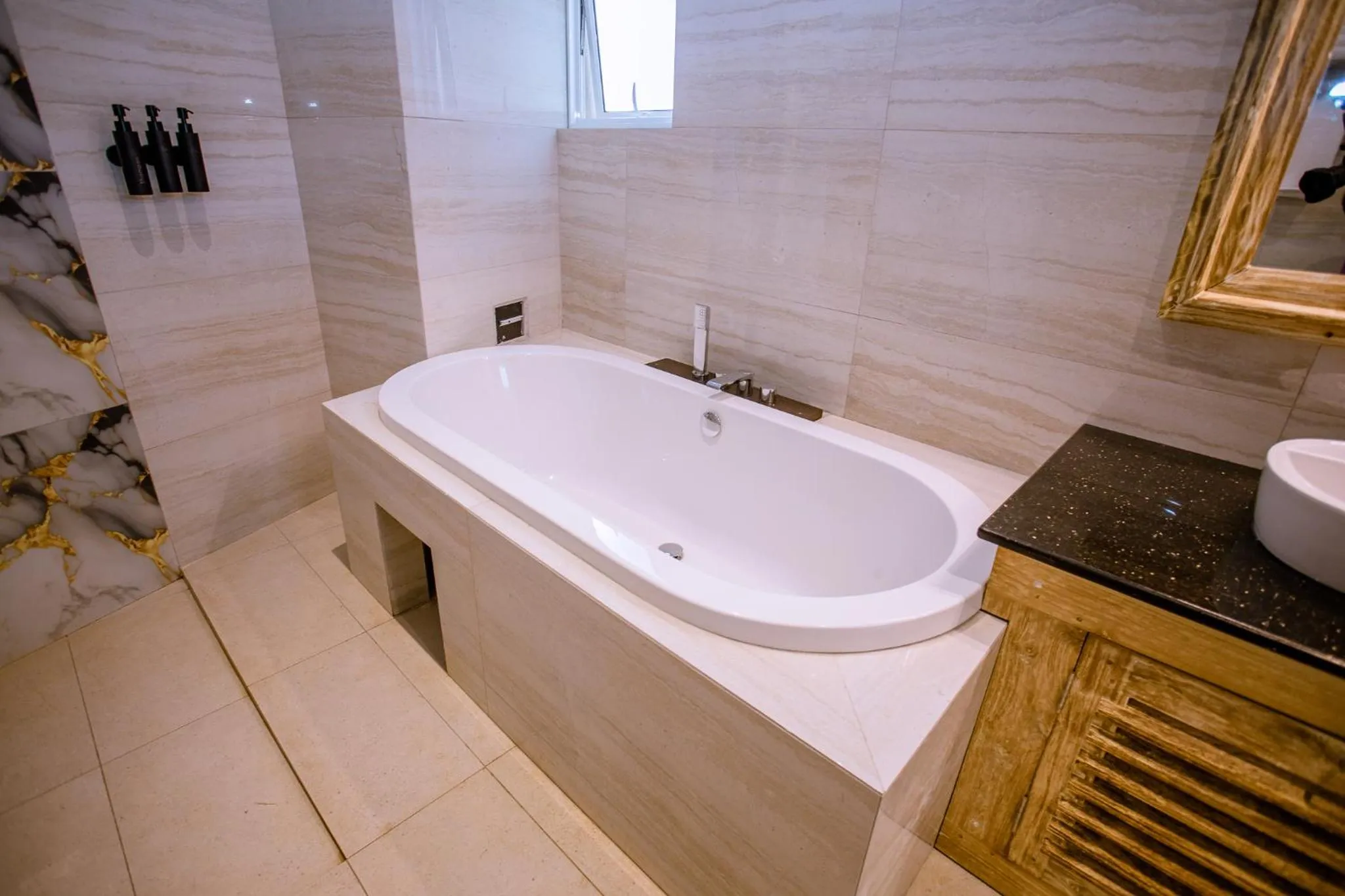 Bath in Emerald Bay Resort Mirissa