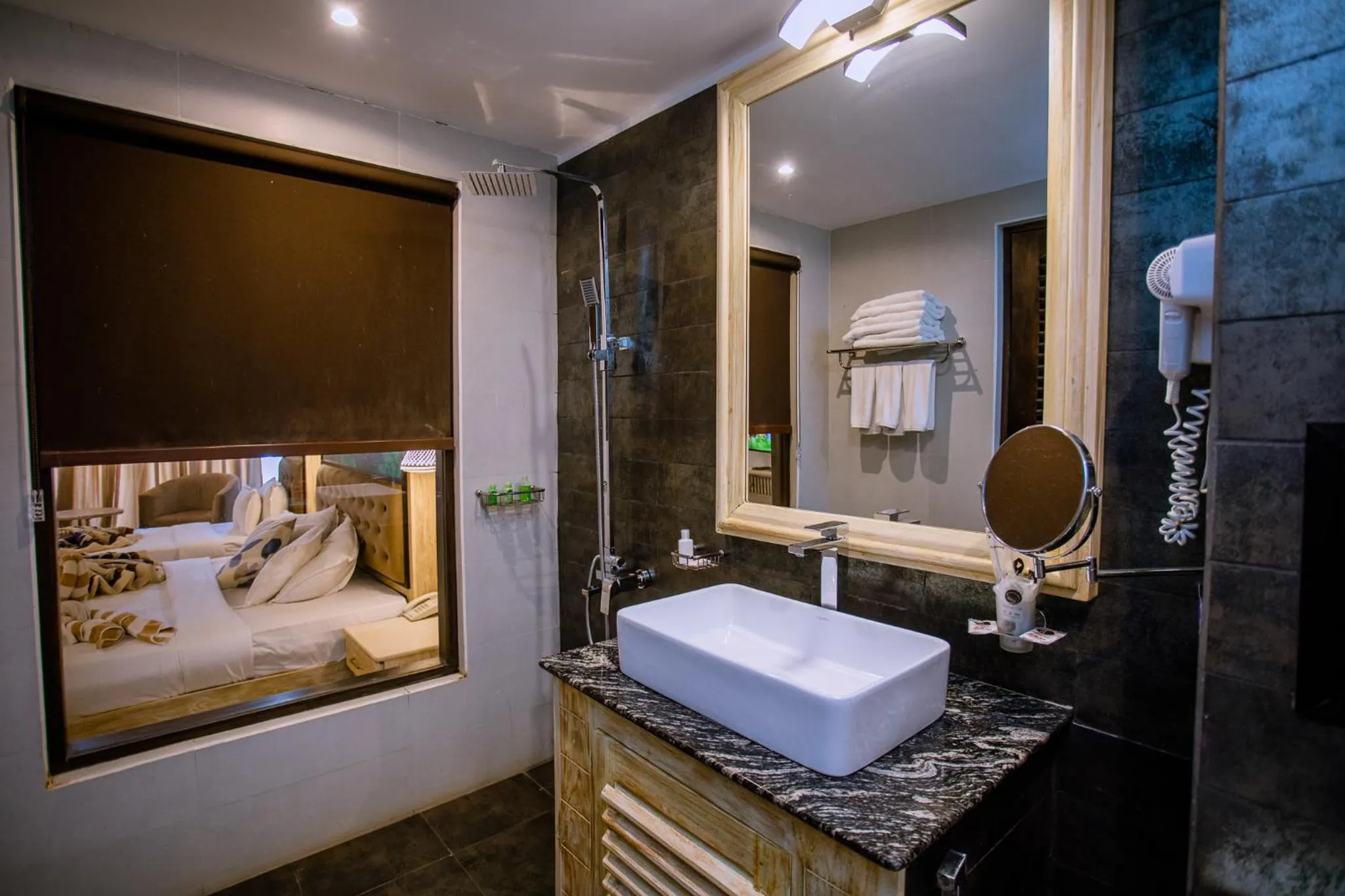 Emerald Bay Resort Mirissa