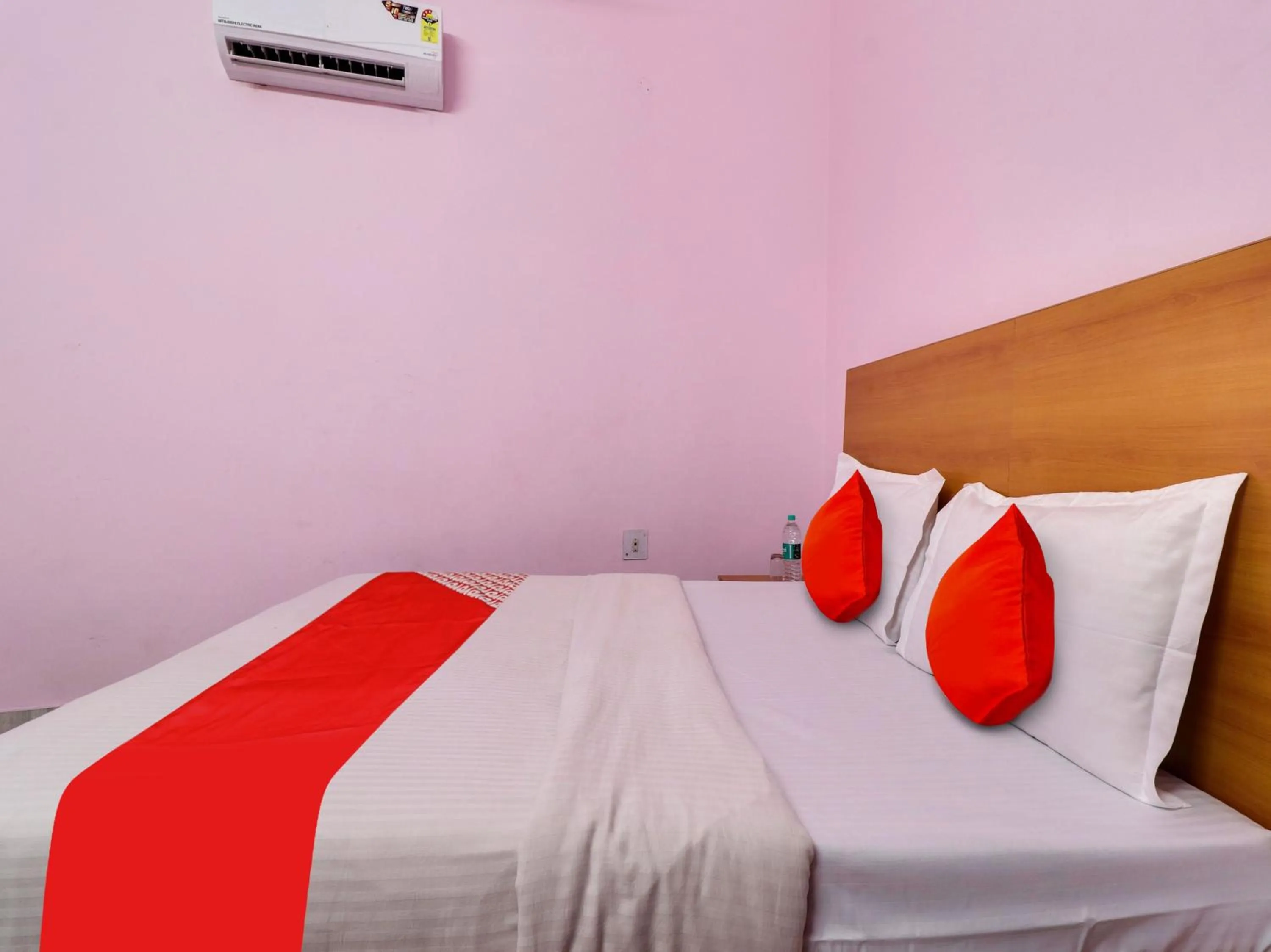 Bedroom, Bed in Hotel O by OYO Yug Residency