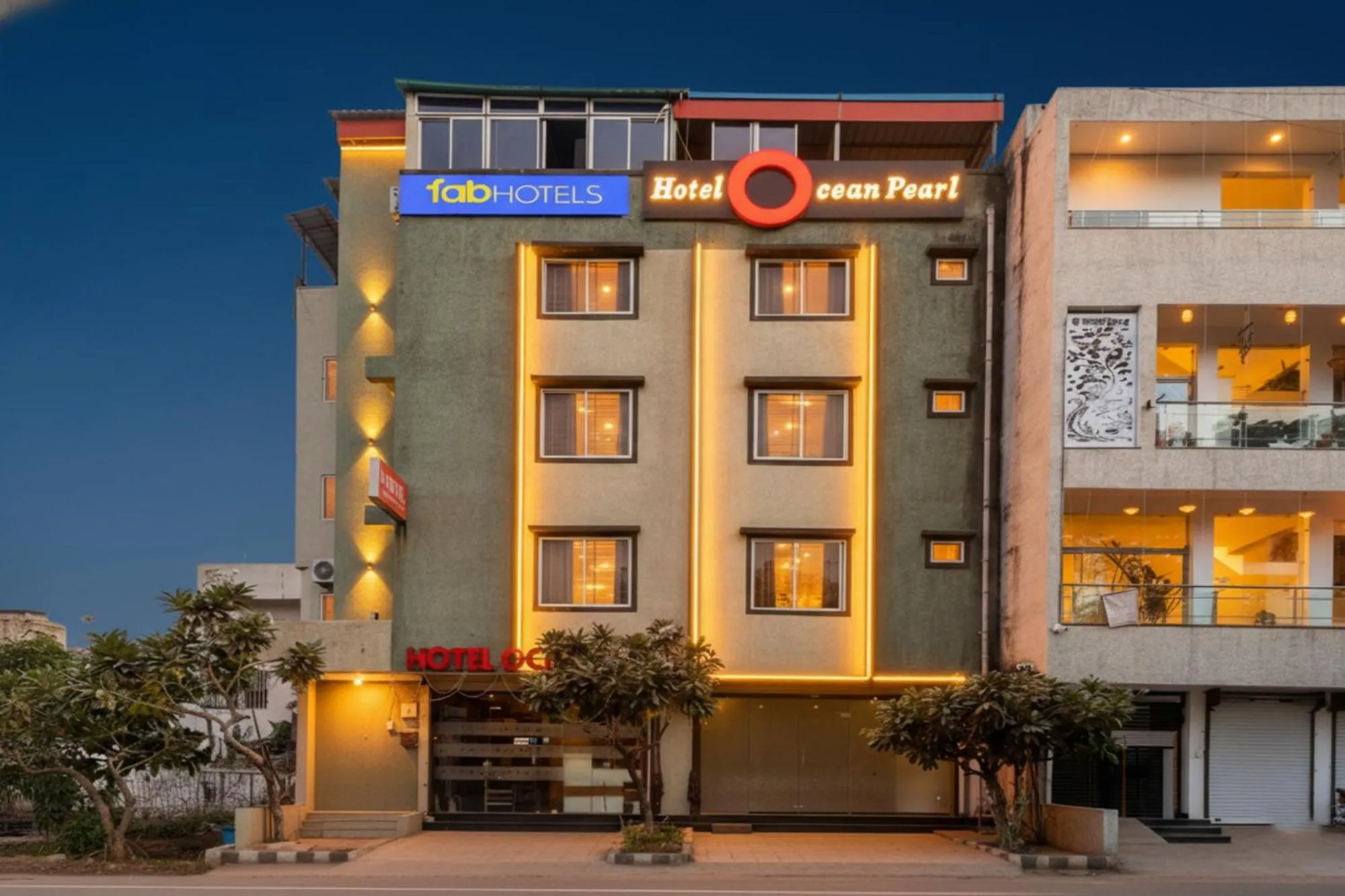 Facade/entrance in FabHotel Ocean Pearl