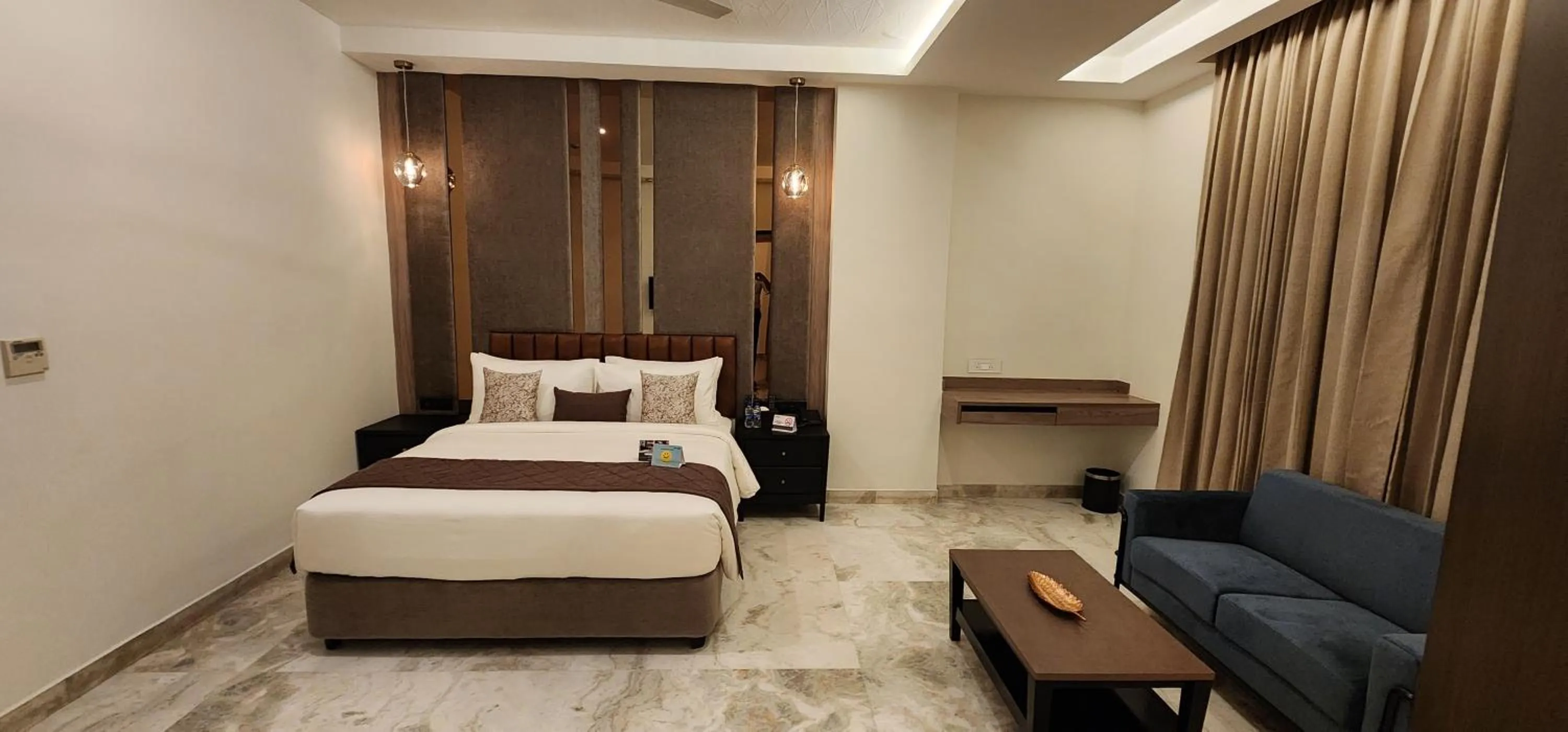 Photo of the whole room, Bed in Hotel Star City