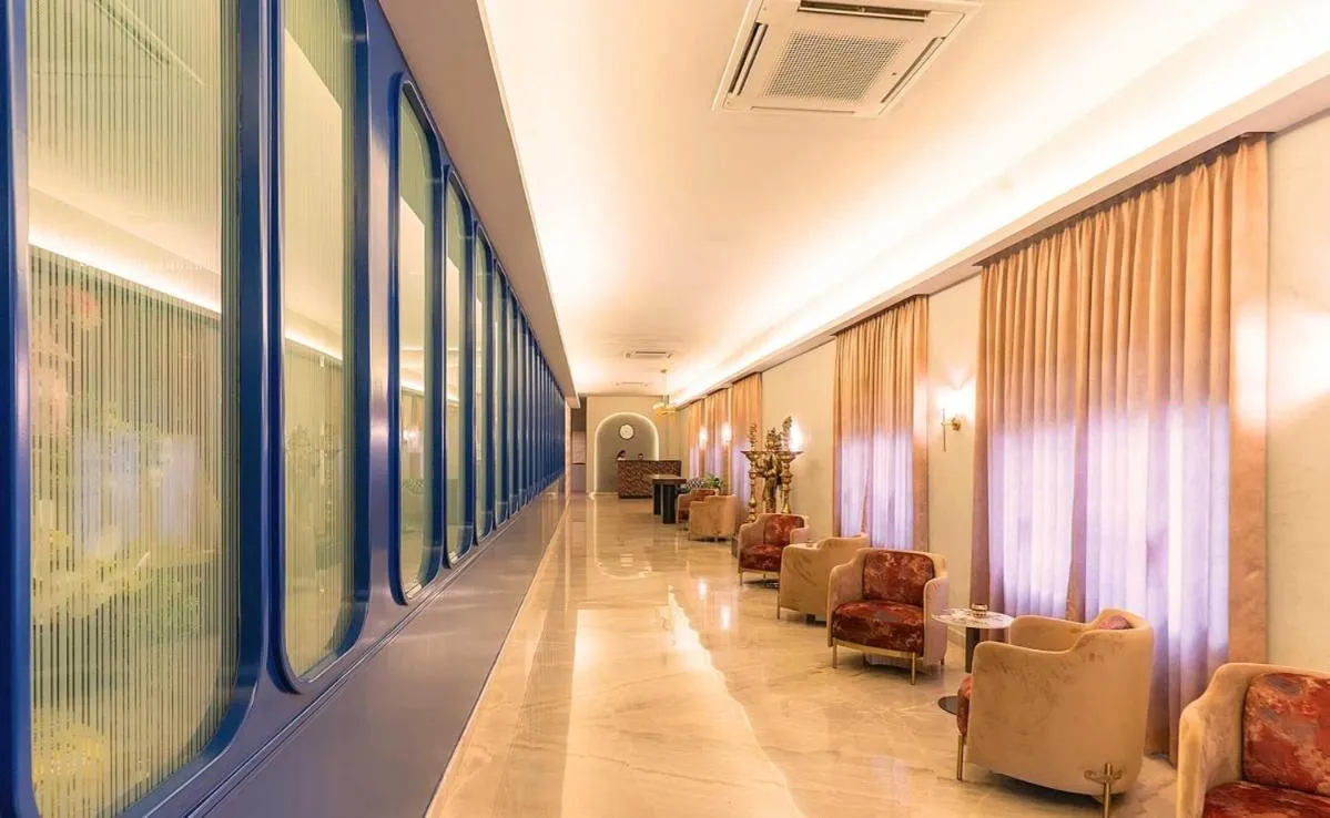 Seating area in Hotel Star City