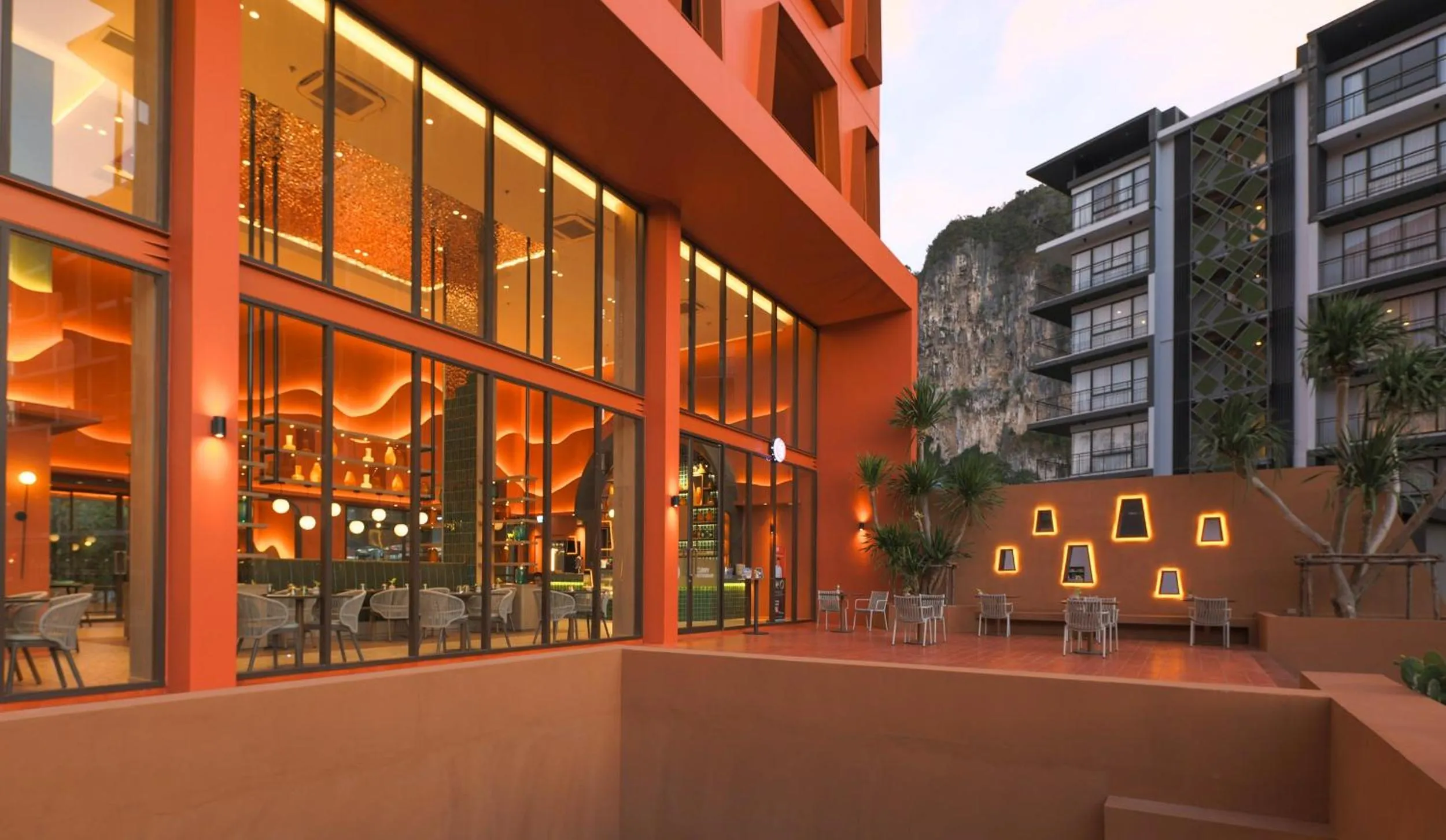 Restaurant/places to eat in Hotel Adam Krabi