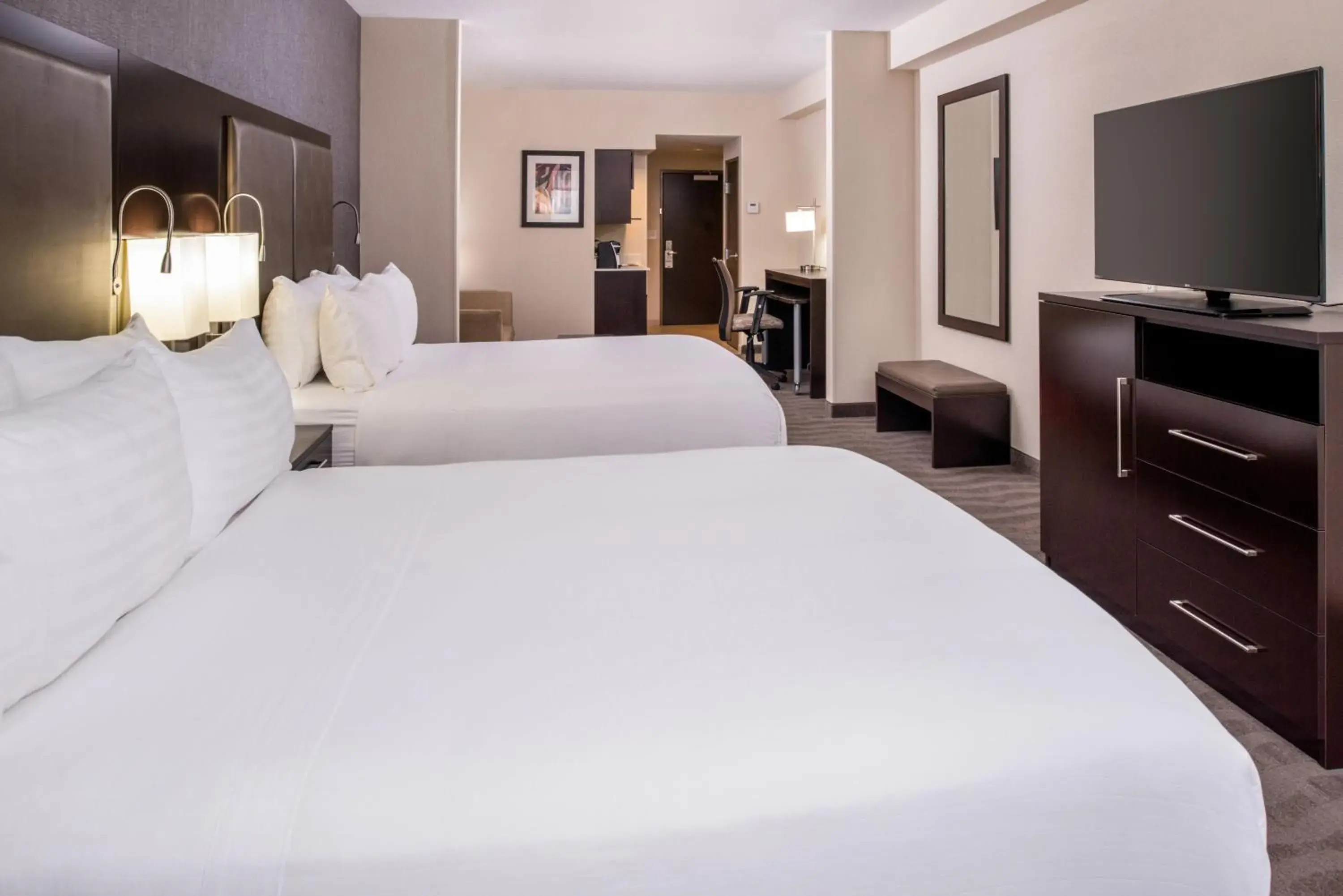 Suite with Mobility Accessible Tub - Non-Smoking in Holiday Inn Express & Suites Monroe, an IHG Hotel Suite with Mobility Accessible Tub - Non-Smoking in Holiday Inn Express & Suites Monroe, an IHG Hotel