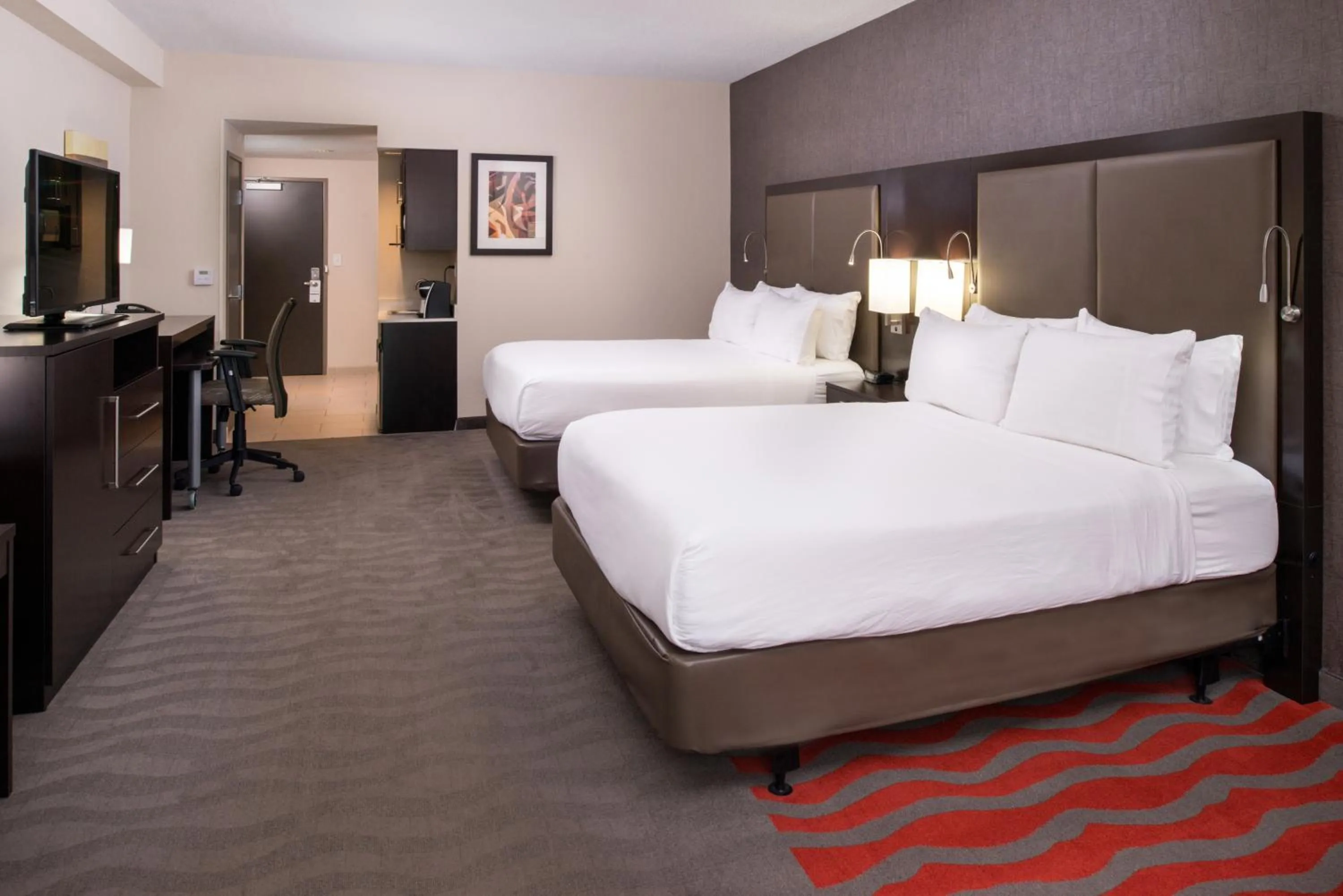 Photo of the whole room, Bed in Holiday Inn Express & Suites Monroe by IHG
