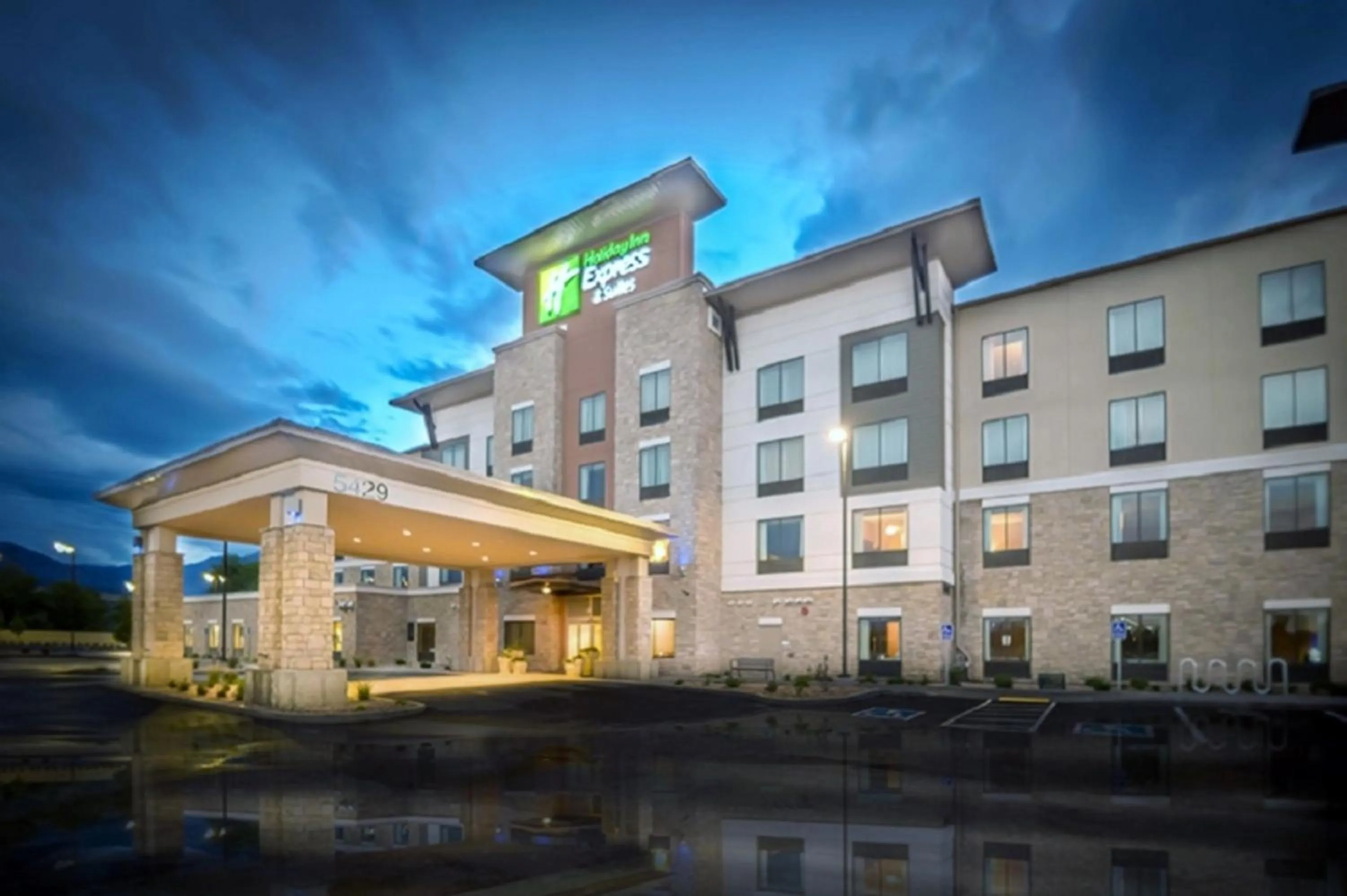 Property building in Holiday Inn Express & Suites Salt Lake City South-Murray by IHG