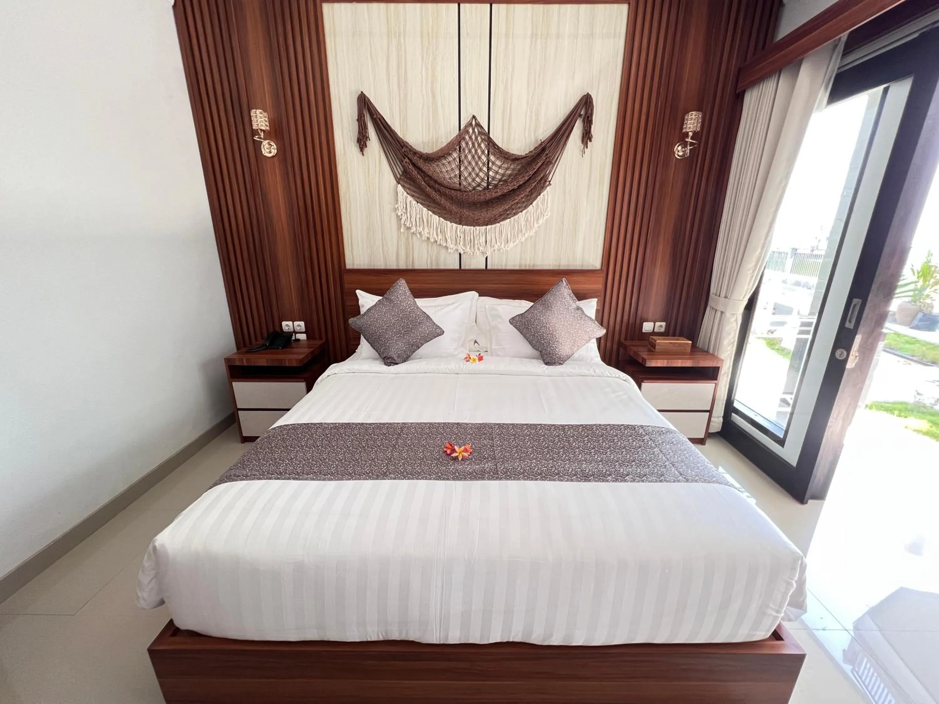 Bedroom, Bed in Grand Yuna Hotel Nusa Penida
