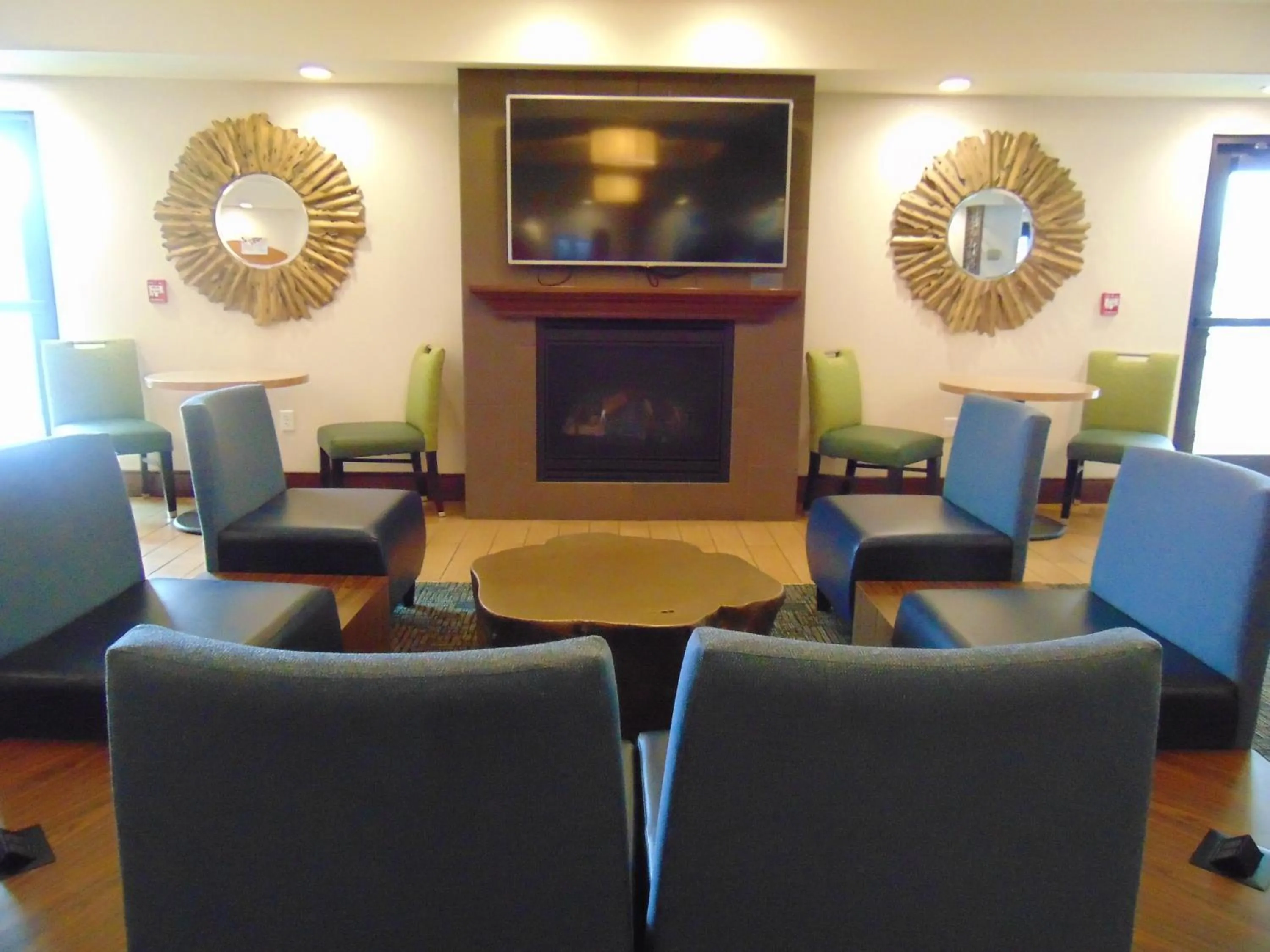 Property building in Holiday Inn Express & Suites Springville-South Provo Area by IHG