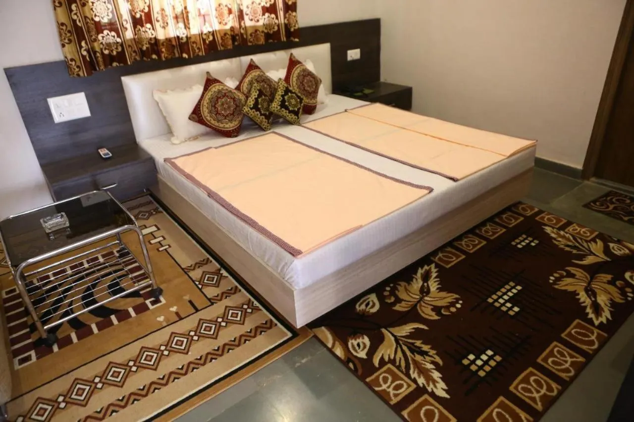 Bed in Meera Valley Resort By Nexottel