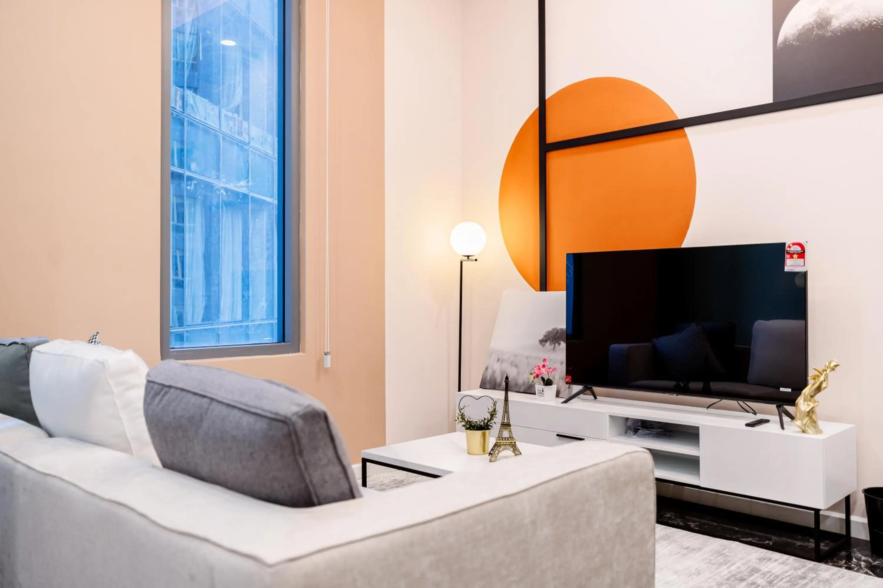 Communal lounge/ TV room in Royce KLCC Kuala Lumpur City Centre by Dormeo Destinations