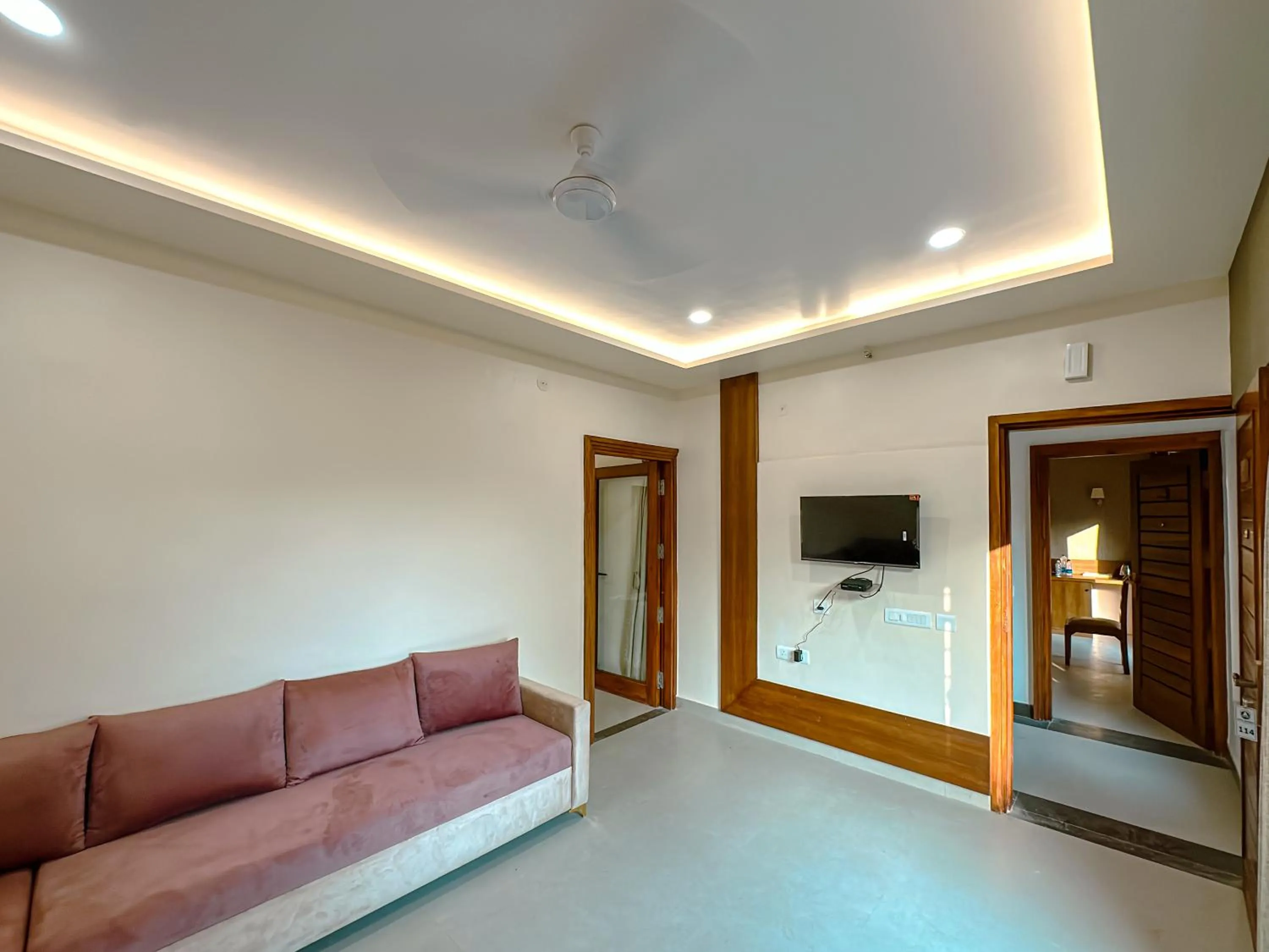 Living room in Hotel Ananda Kashi
