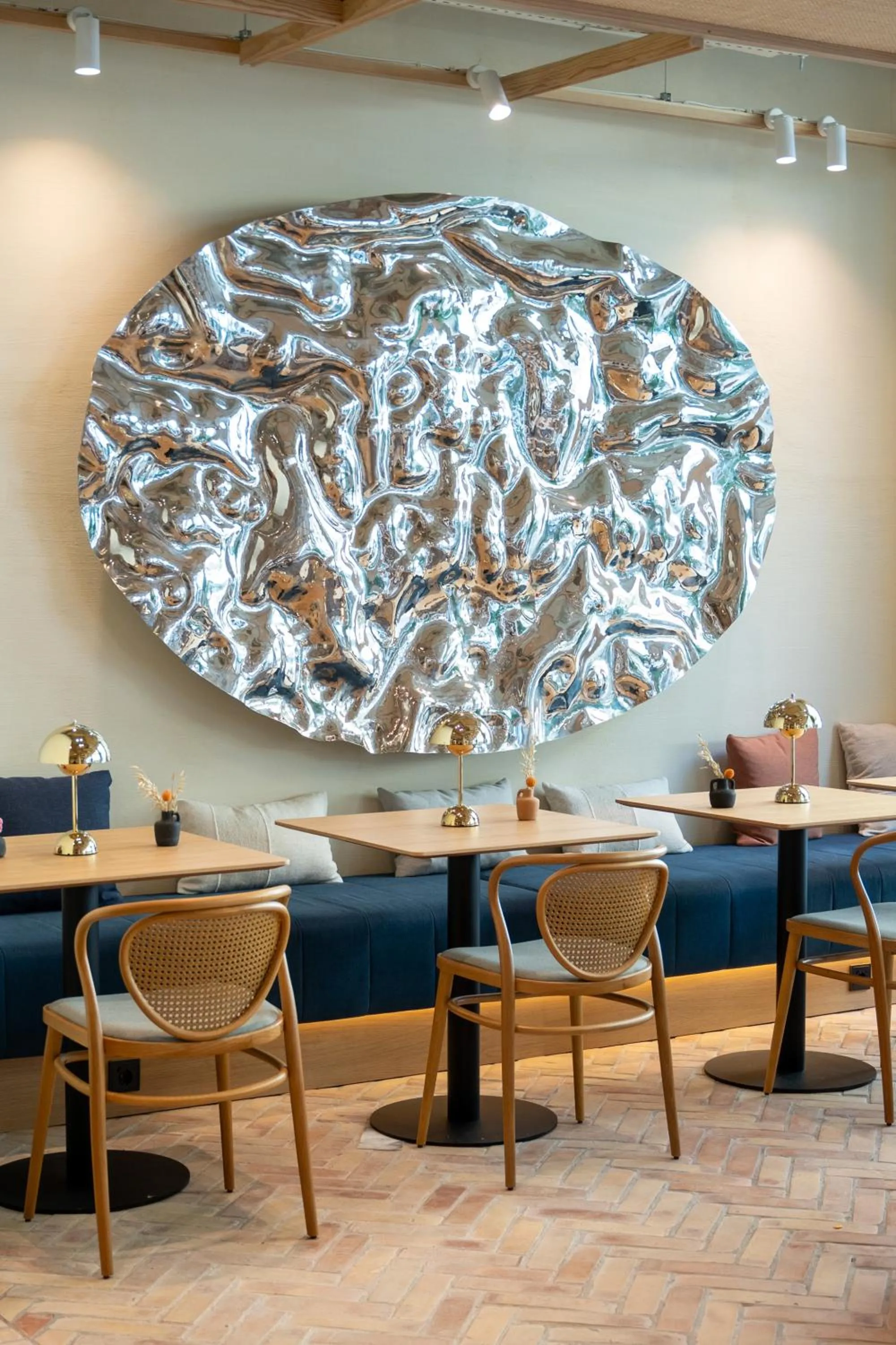 Restaurant/places to eat in Ocean Drive Sevilla