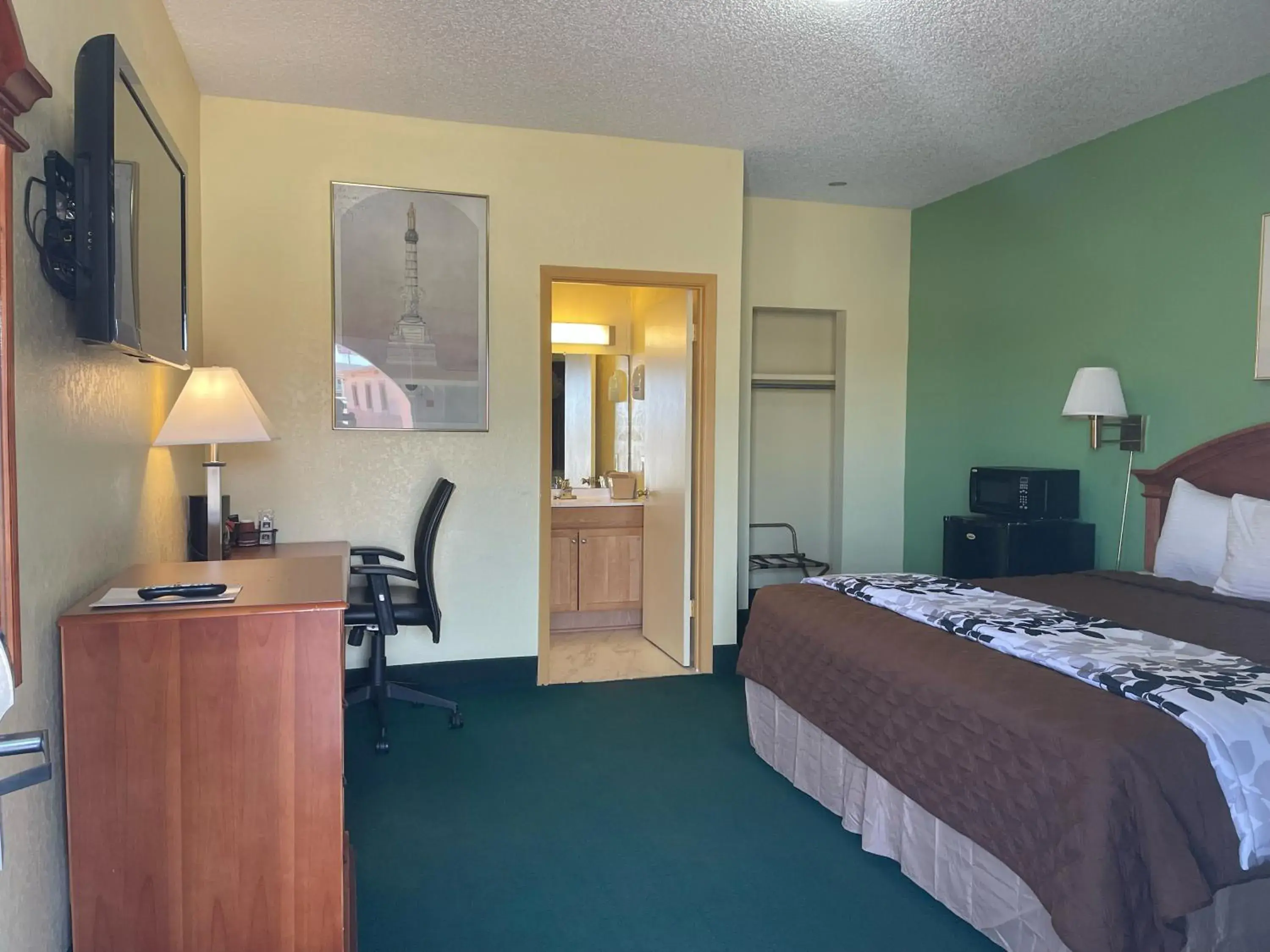 King Room in Relax Inn Dilley King Room in Relax Inn Dilley