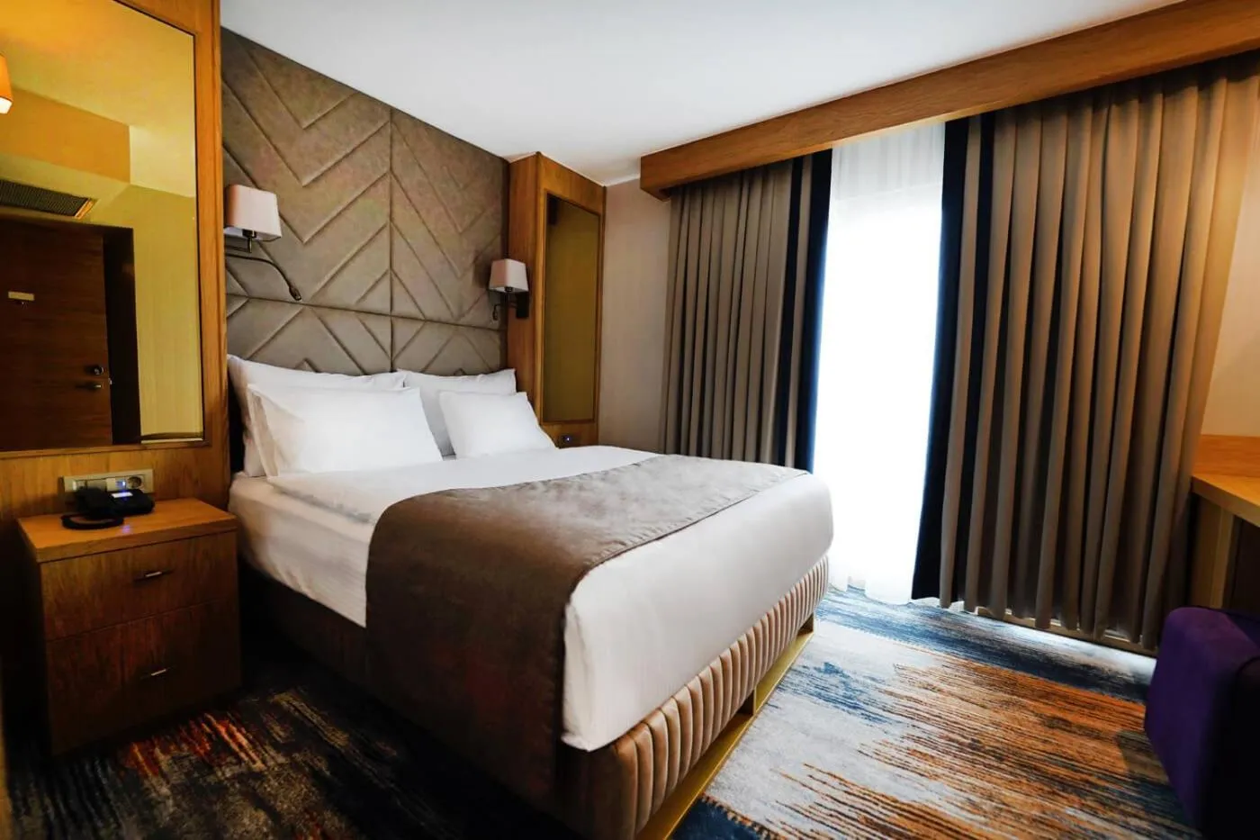 Photo of the whole room, Bed in Days Inn by Wyndham Istanbul Bomonti