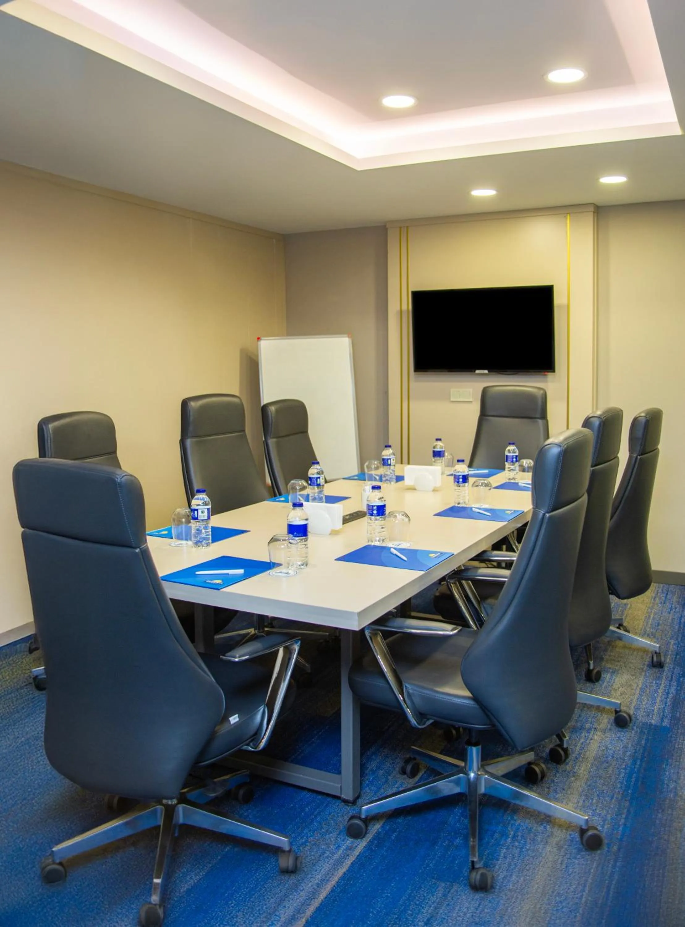 Meeting/conference room in Days Inn by Wyndham Istanbul Bomonti