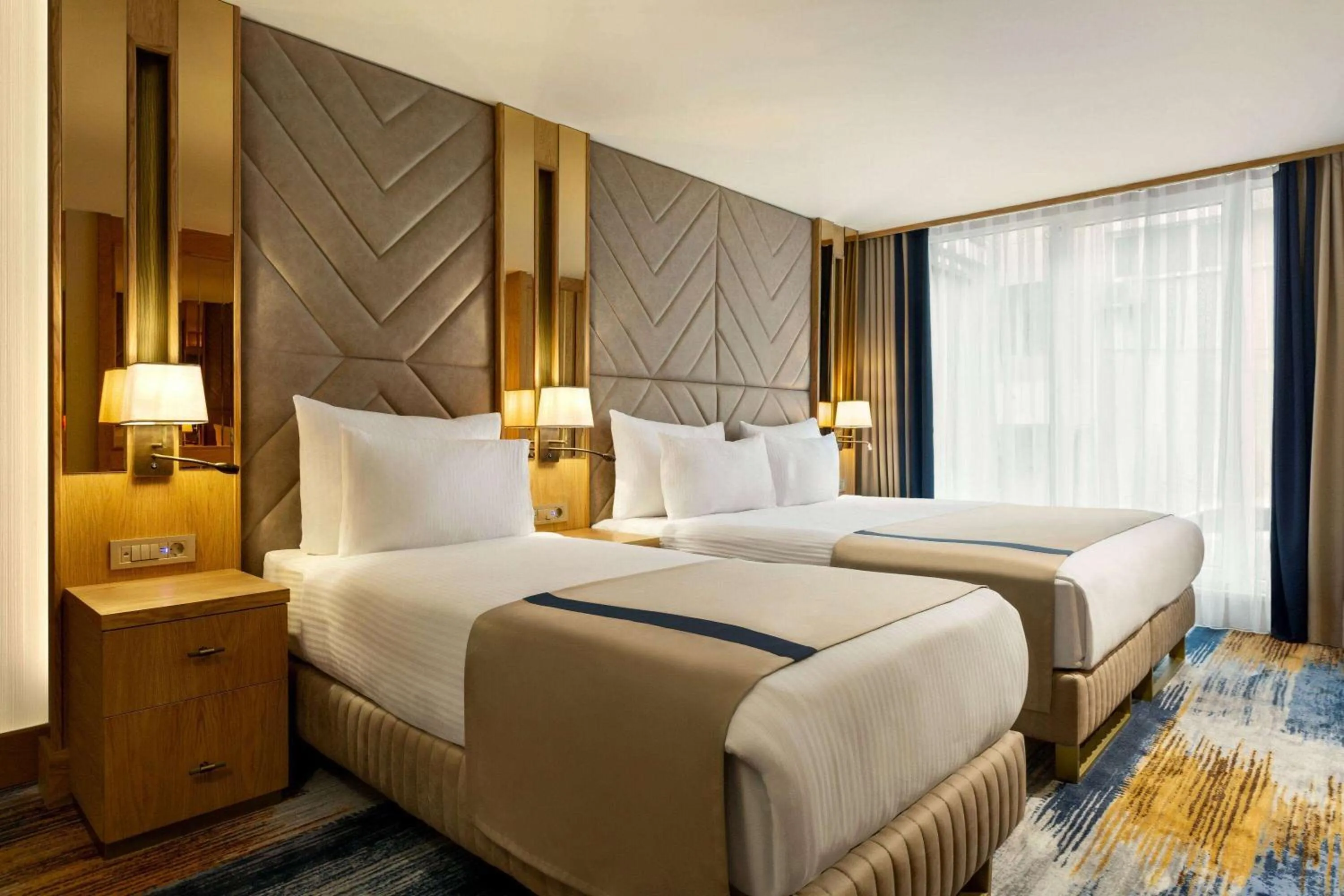 Photo of the whole room, Bed in Days Inn by Wyndham Istanbul Bomonti