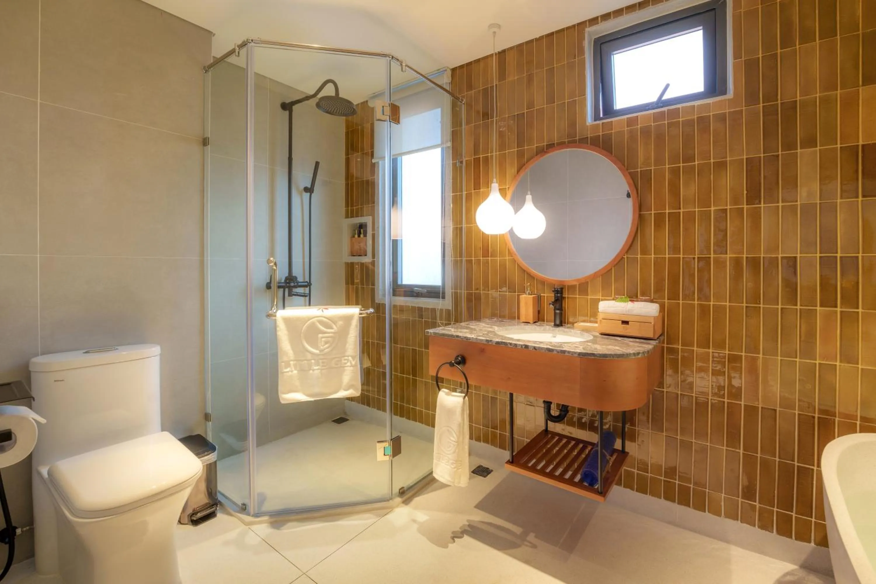 Shower in Little Gem. An Eco-Friendly Boutique Hotel & Spa