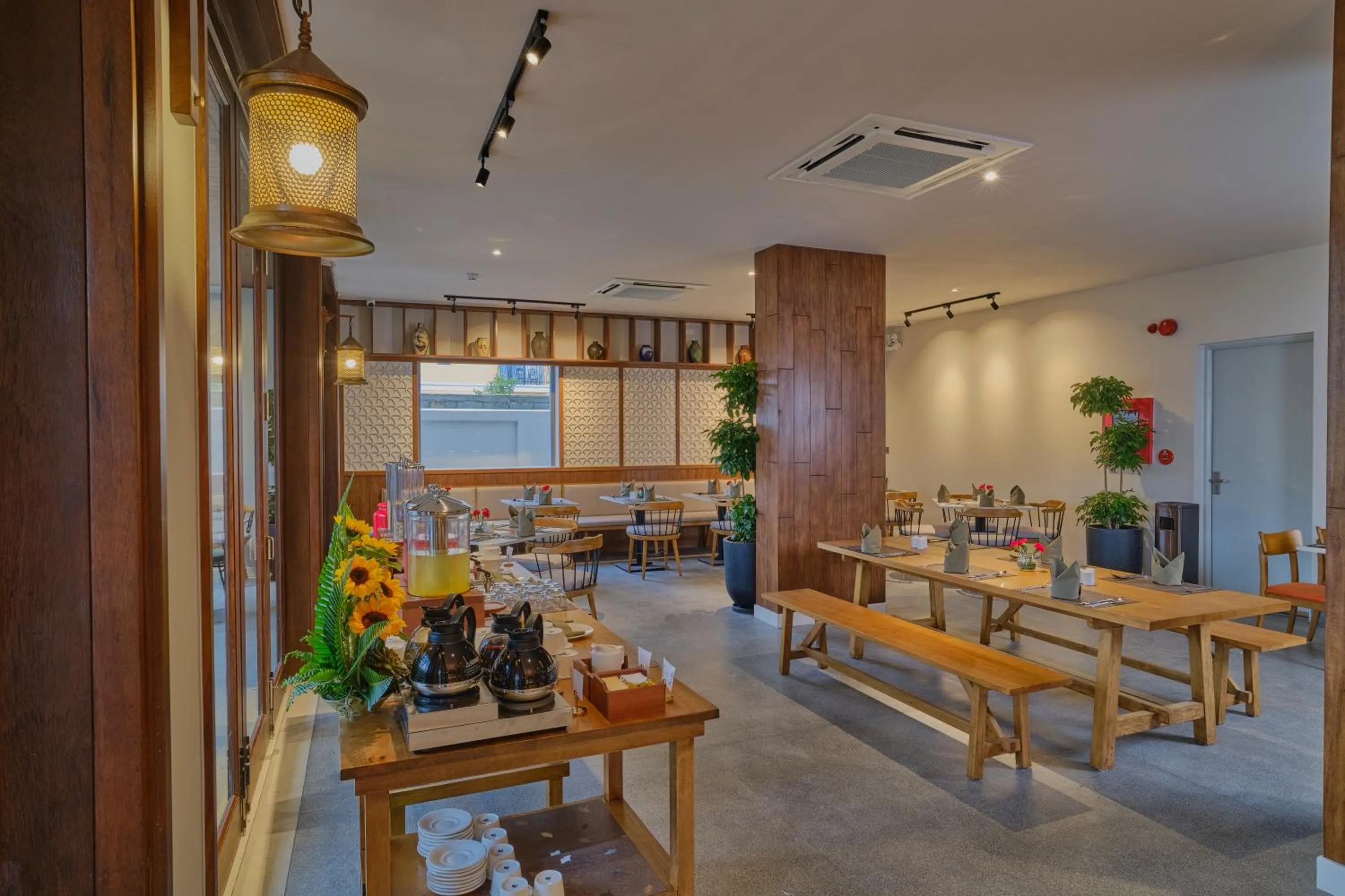 Restaurant/places to eat in Little Gem. An Eco-Friendly Boutique Hotel & Spa