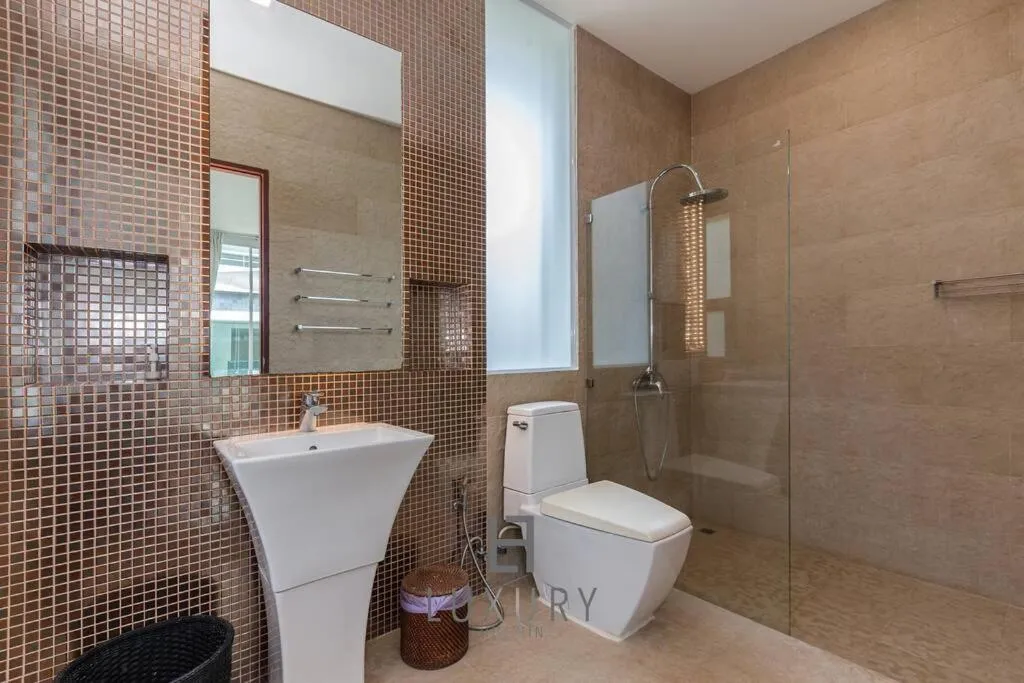 Unique Pool Villa with 5 Bedrooms and Sea View PM-C1