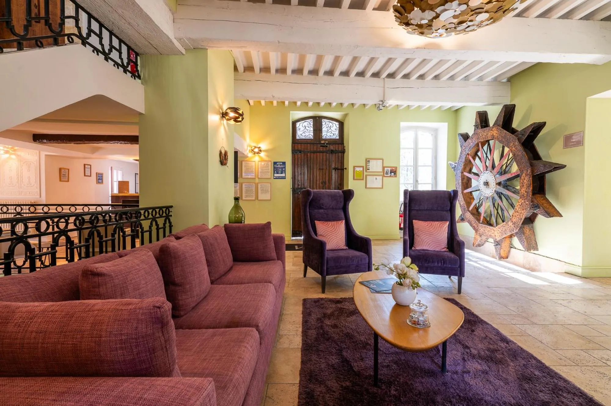 Living room in Moulin de Vernègues Hôtel & Spa