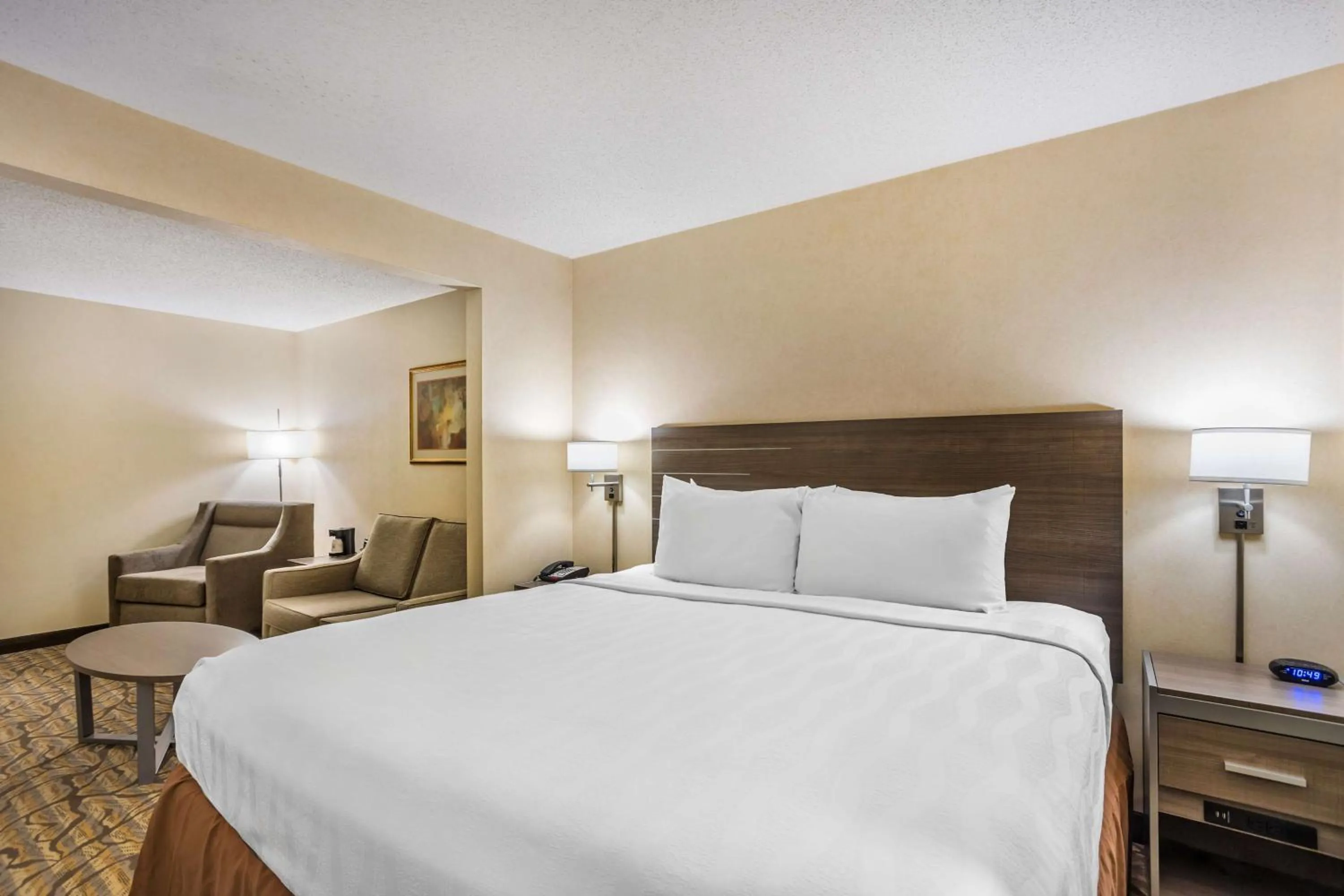 Bedroom, Bed in Best Western Danville Inn