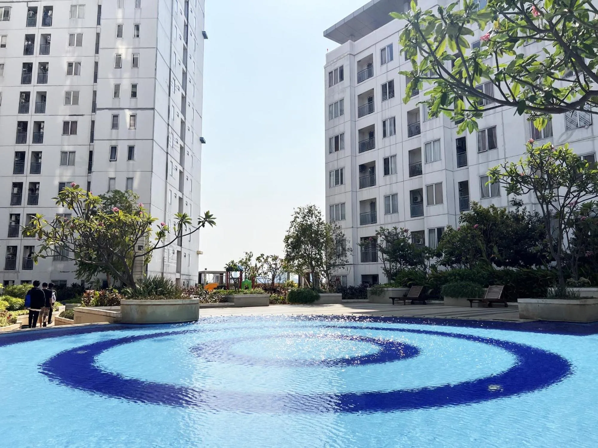 Swimming pool in Bassura Apartment by Aok Property