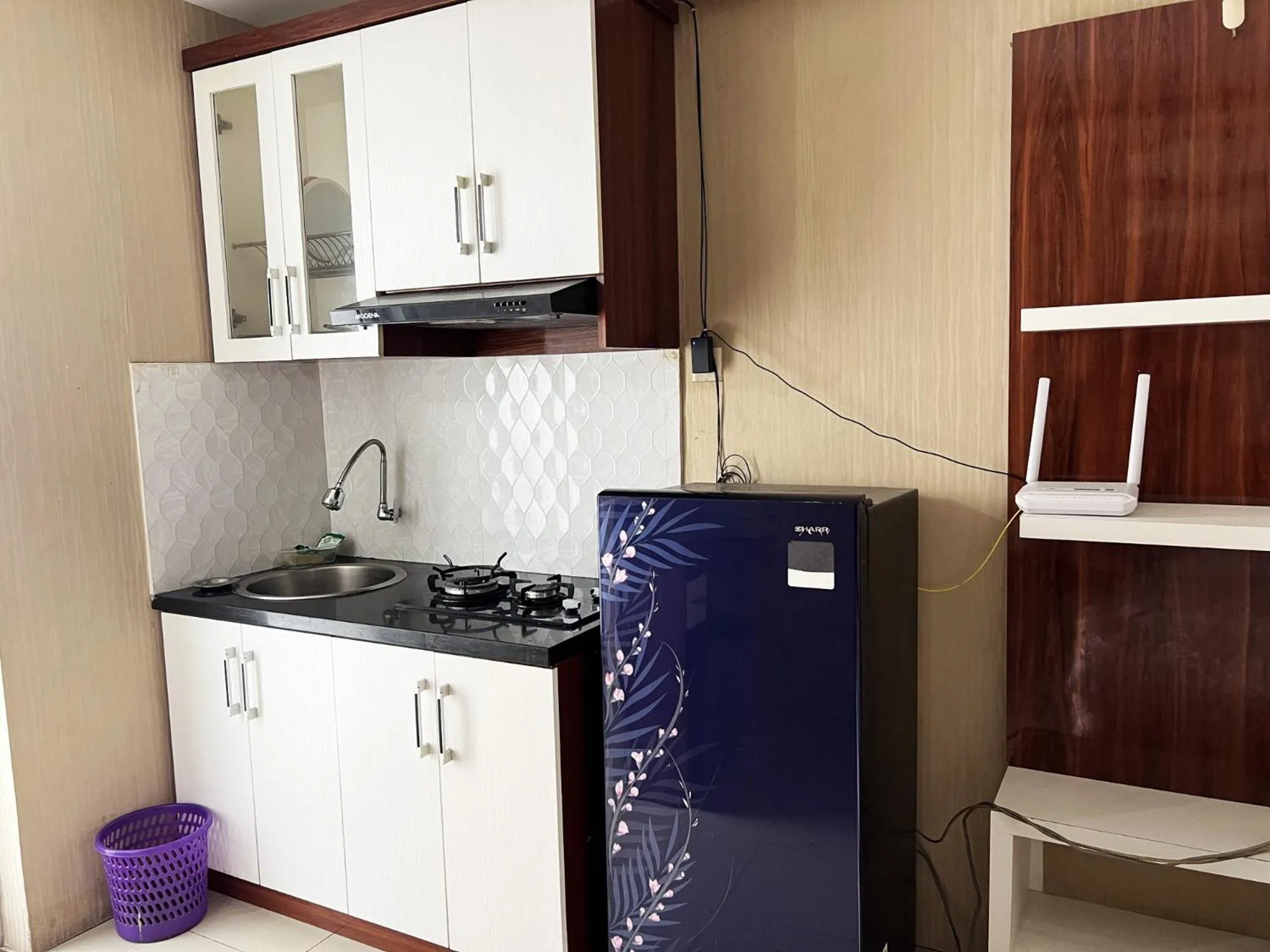 Kitchen or kitchenette in Bassura Apartment by Aok Property