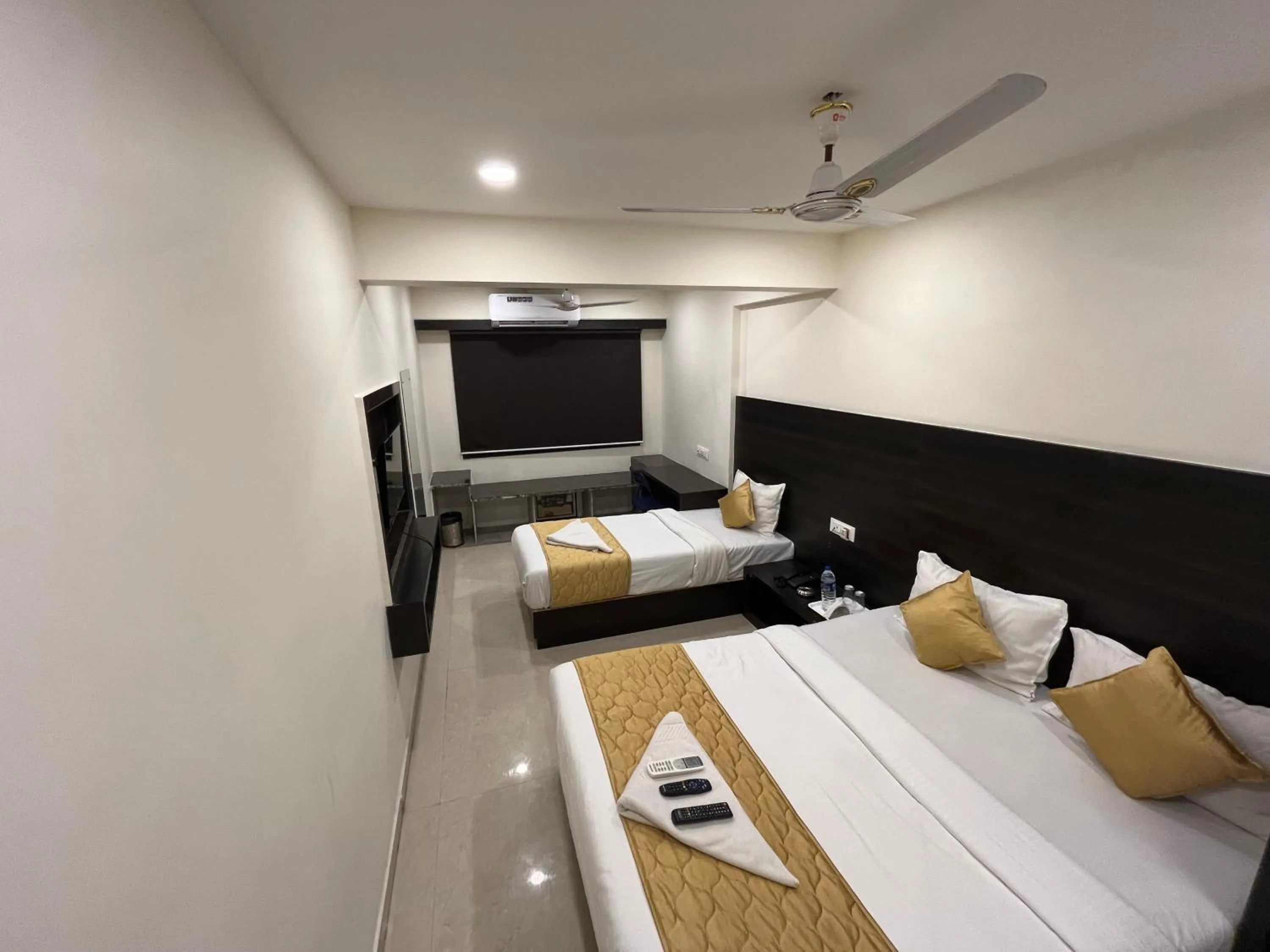 Wind Flower Regency - Near Kokilaben Hospital