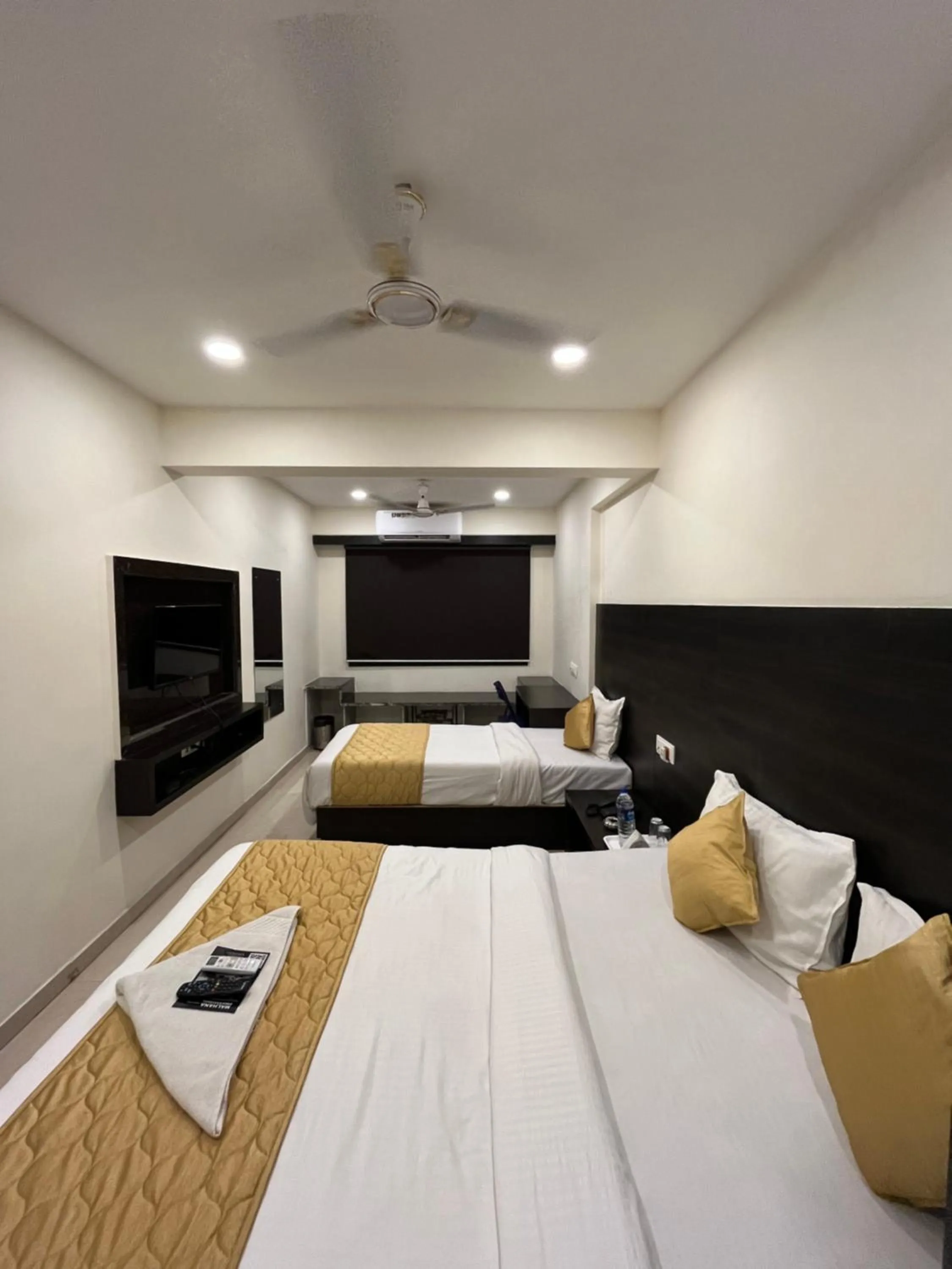 Wind Flower Regency - Near Kokilaben Hospital