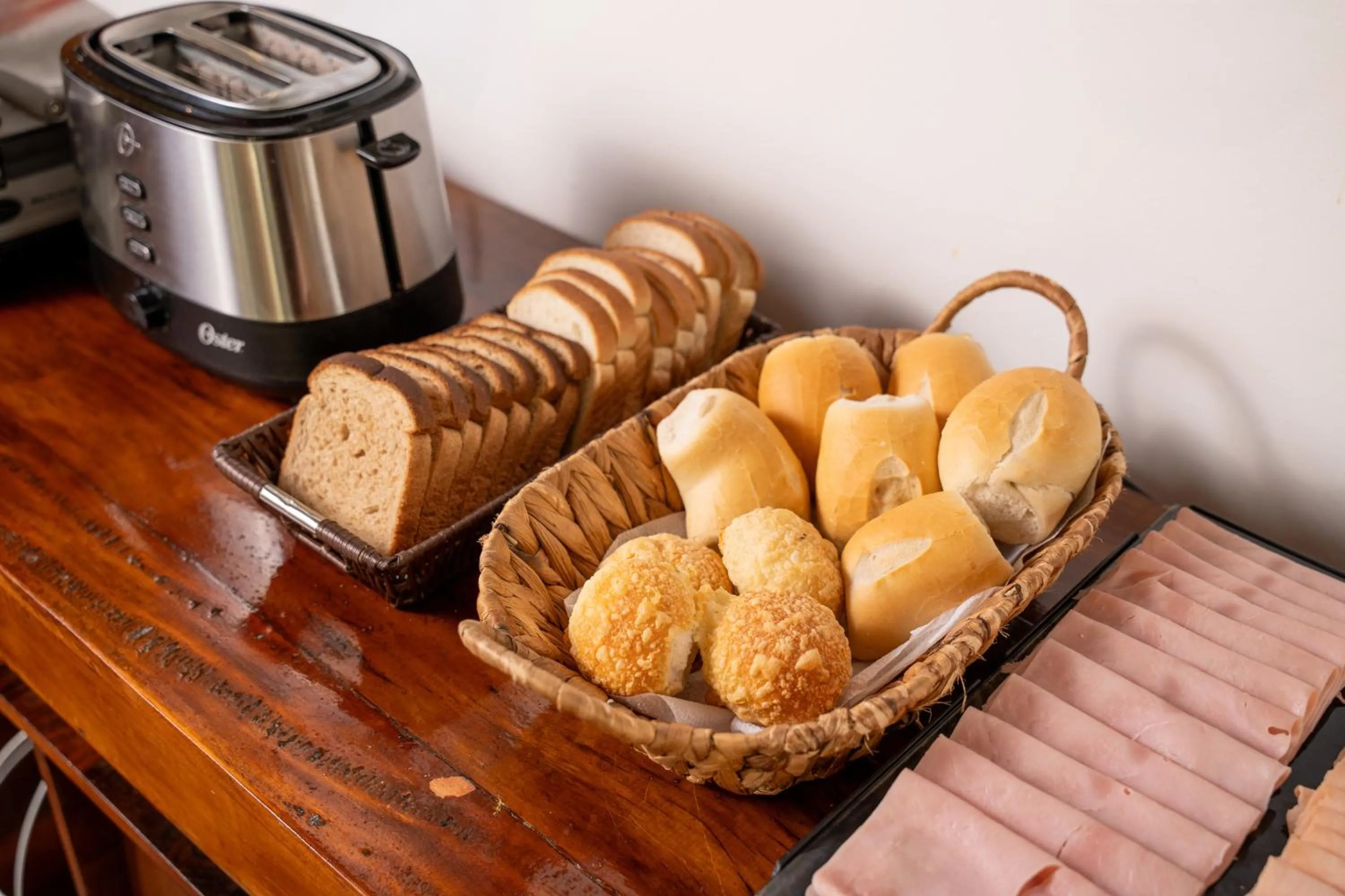 Breakfast in Pousada Apple House Campos do Jordao