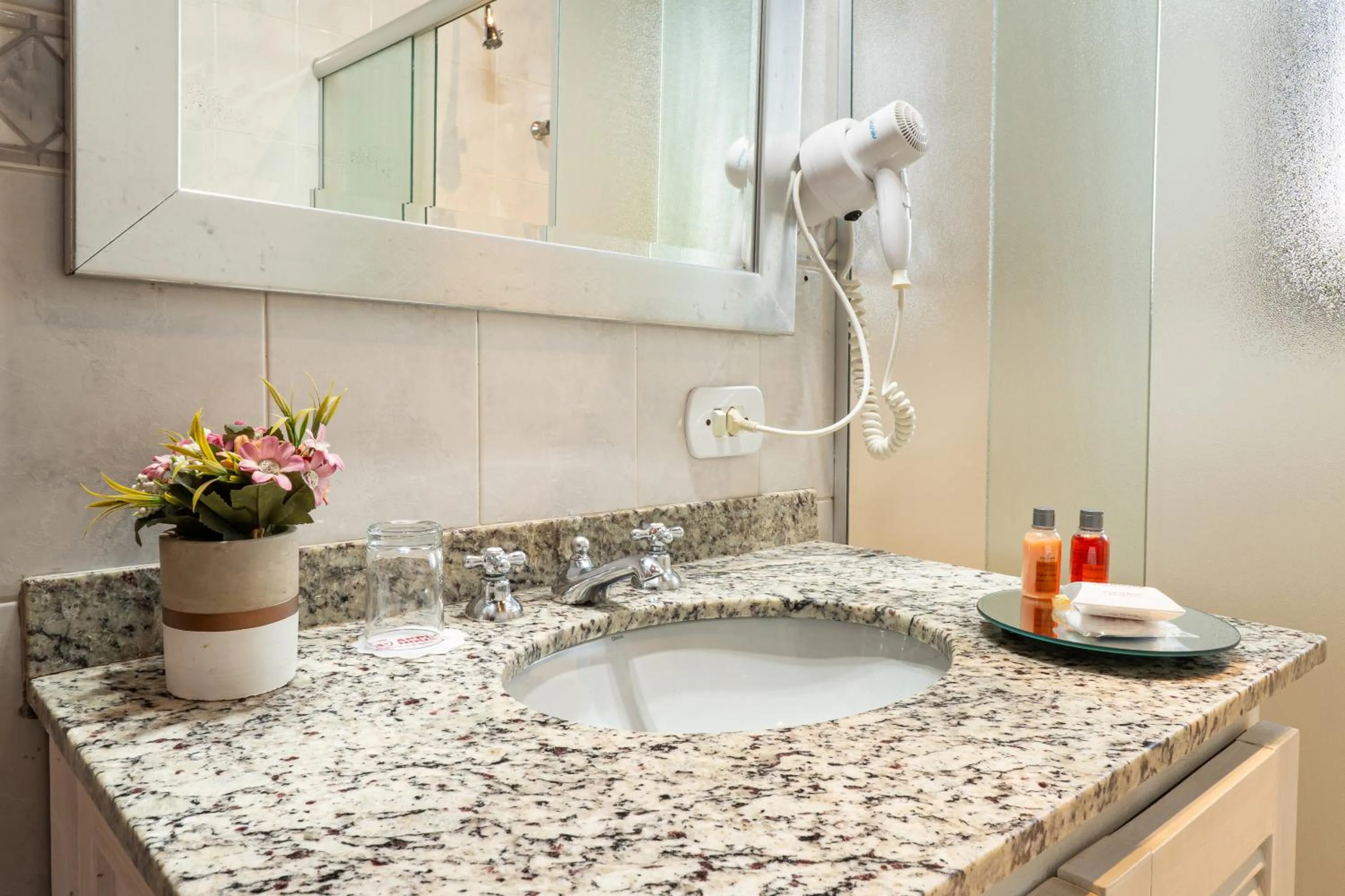 Bathroom in Pousada Apple House Campos do Jordao