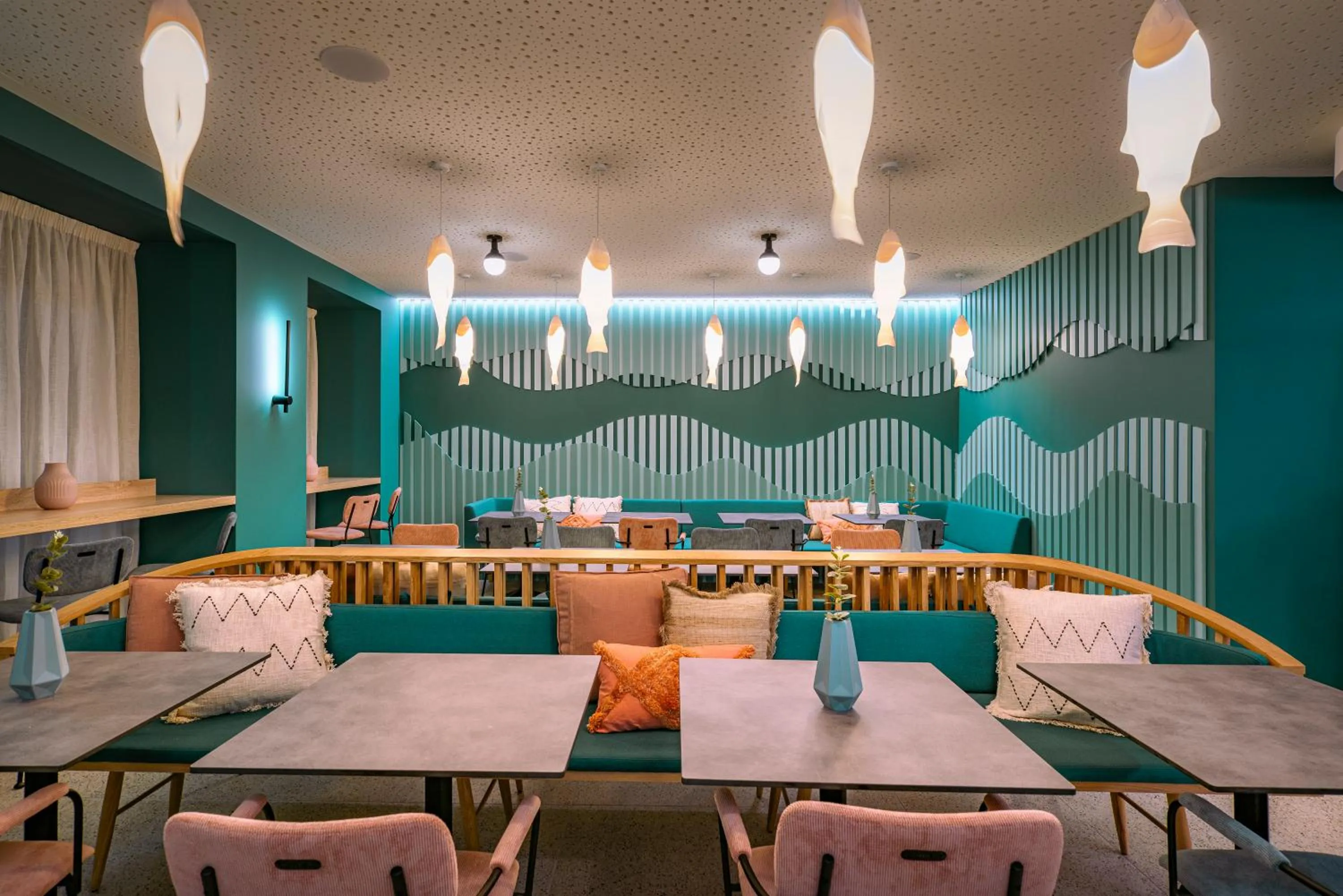 Restaurant/places to eat in Vincci Bonjardim