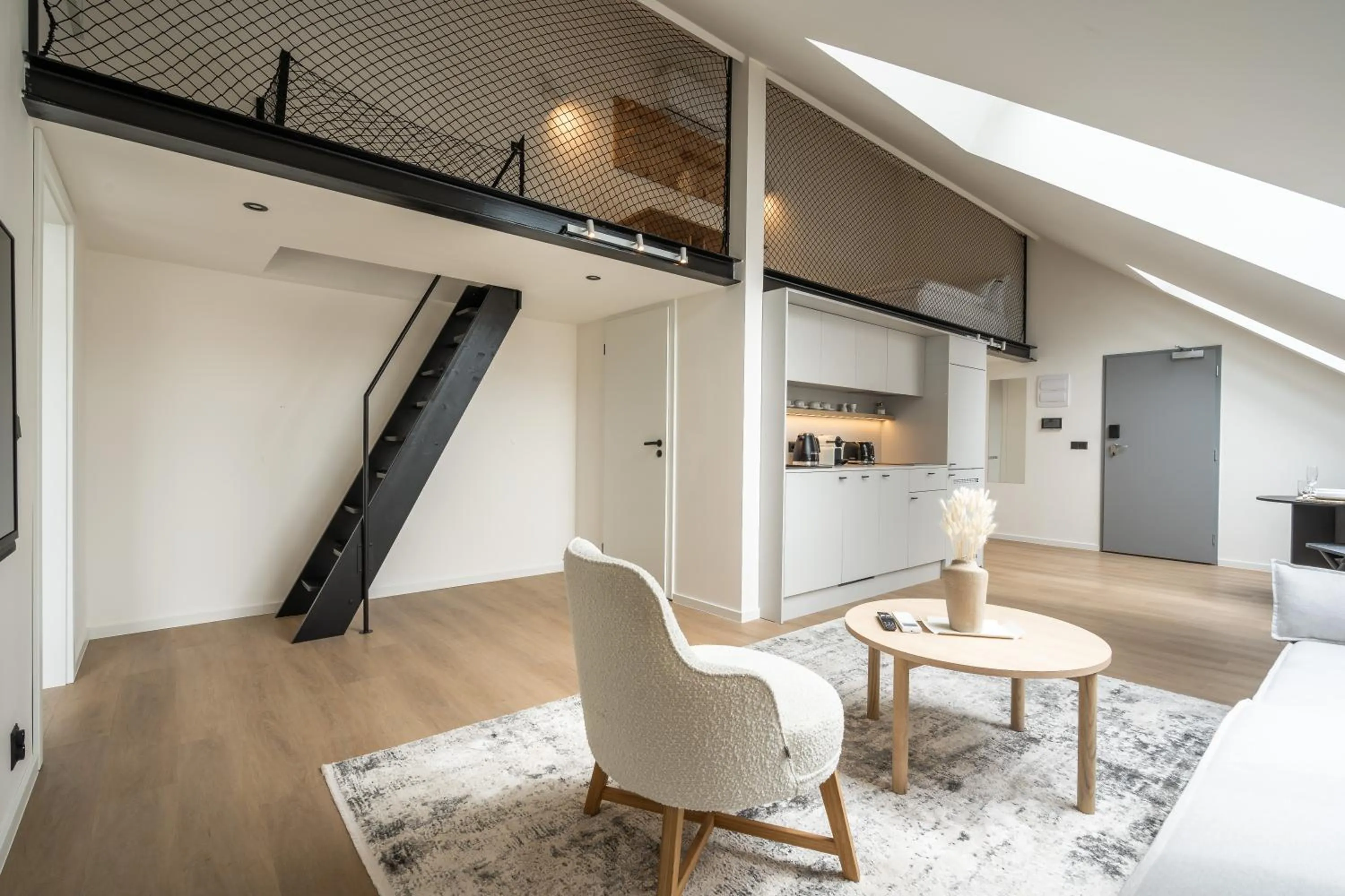 Kitchen or kitchenette in HONEST Karlin