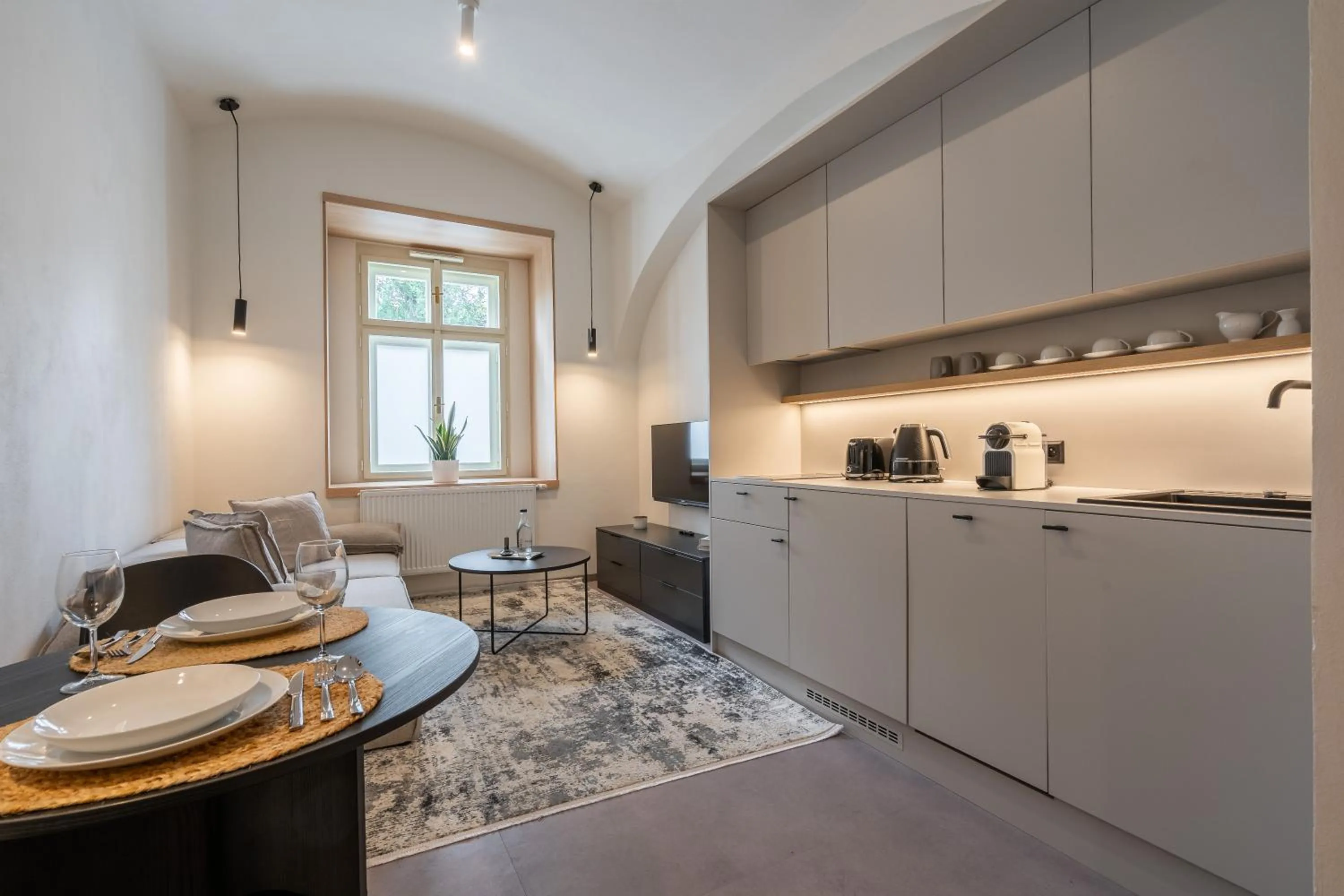 Coffee/tea facilities in HONEST Karlin