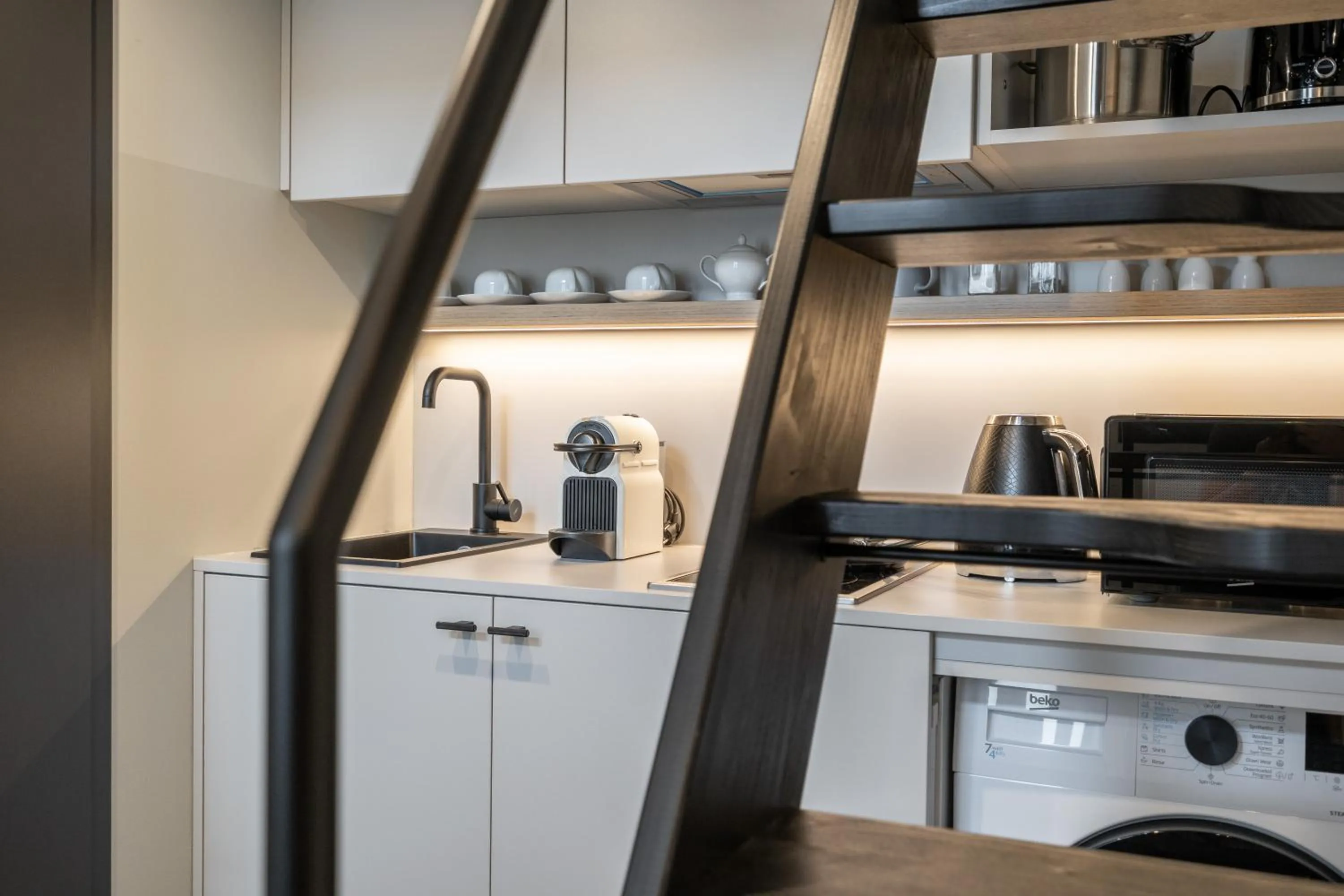 Coffee/tea facilities in HONEST Karlin