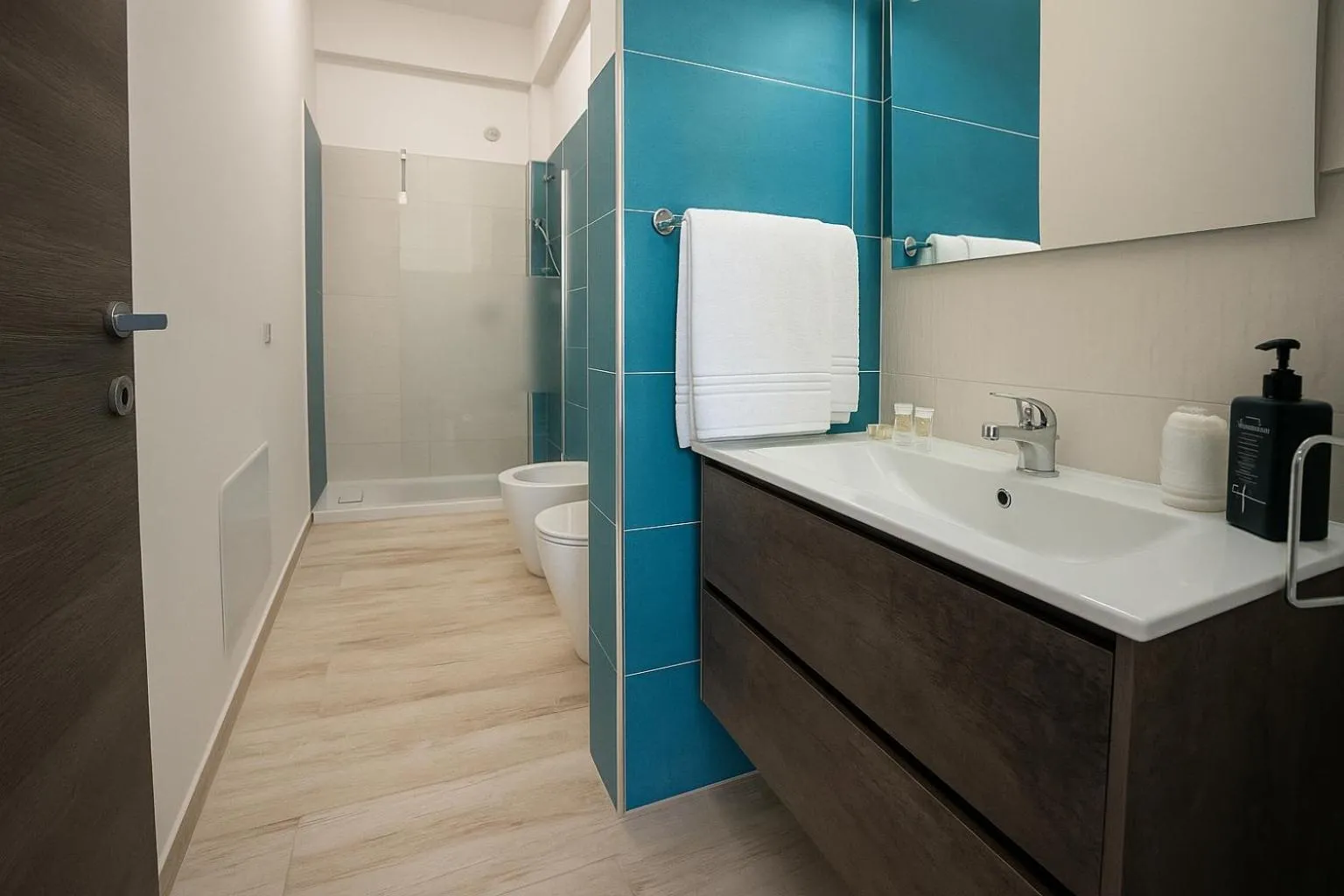 Bathroom in Marina di Petrolo Apartments