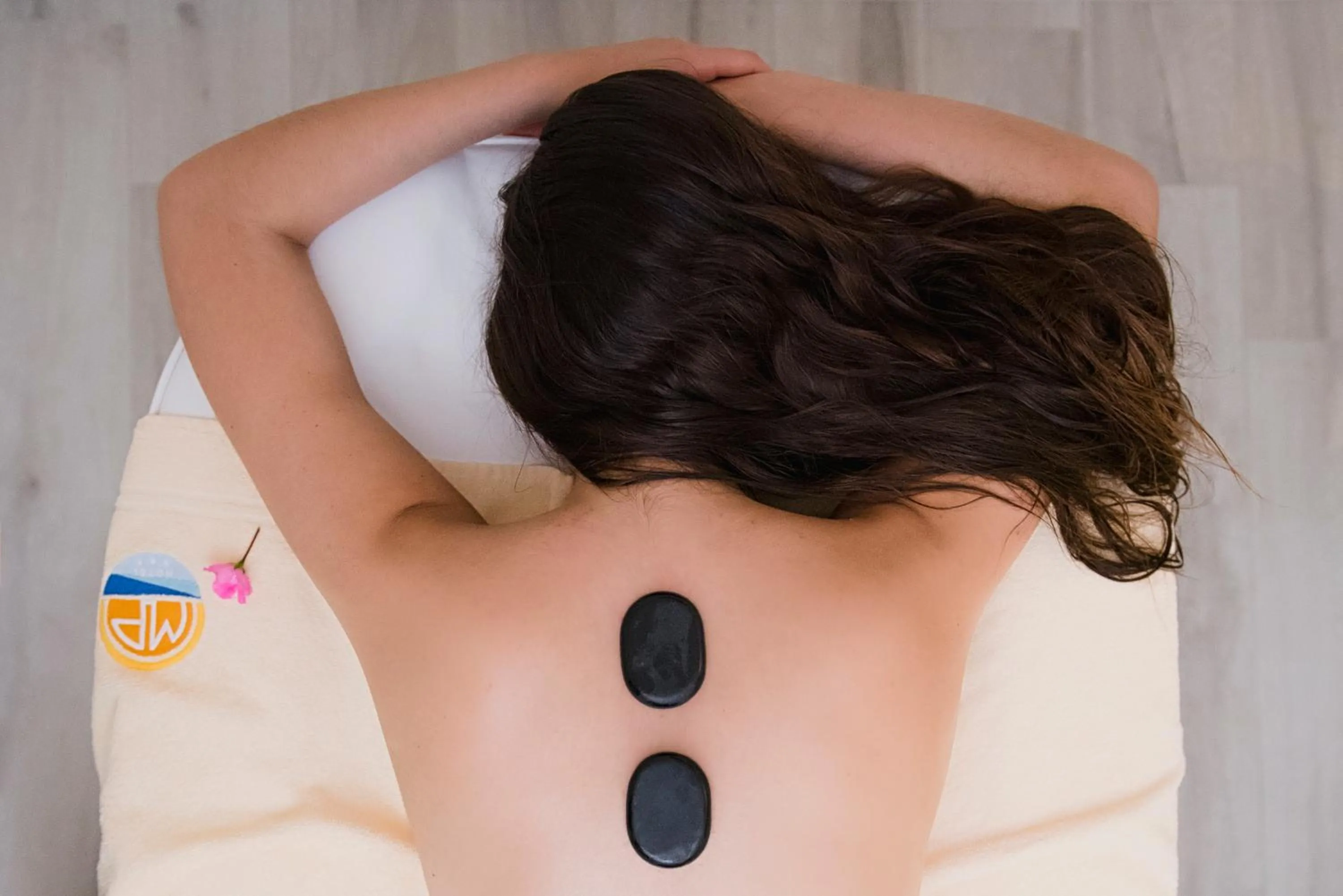 Massage in Marina di Petrolo Apartments