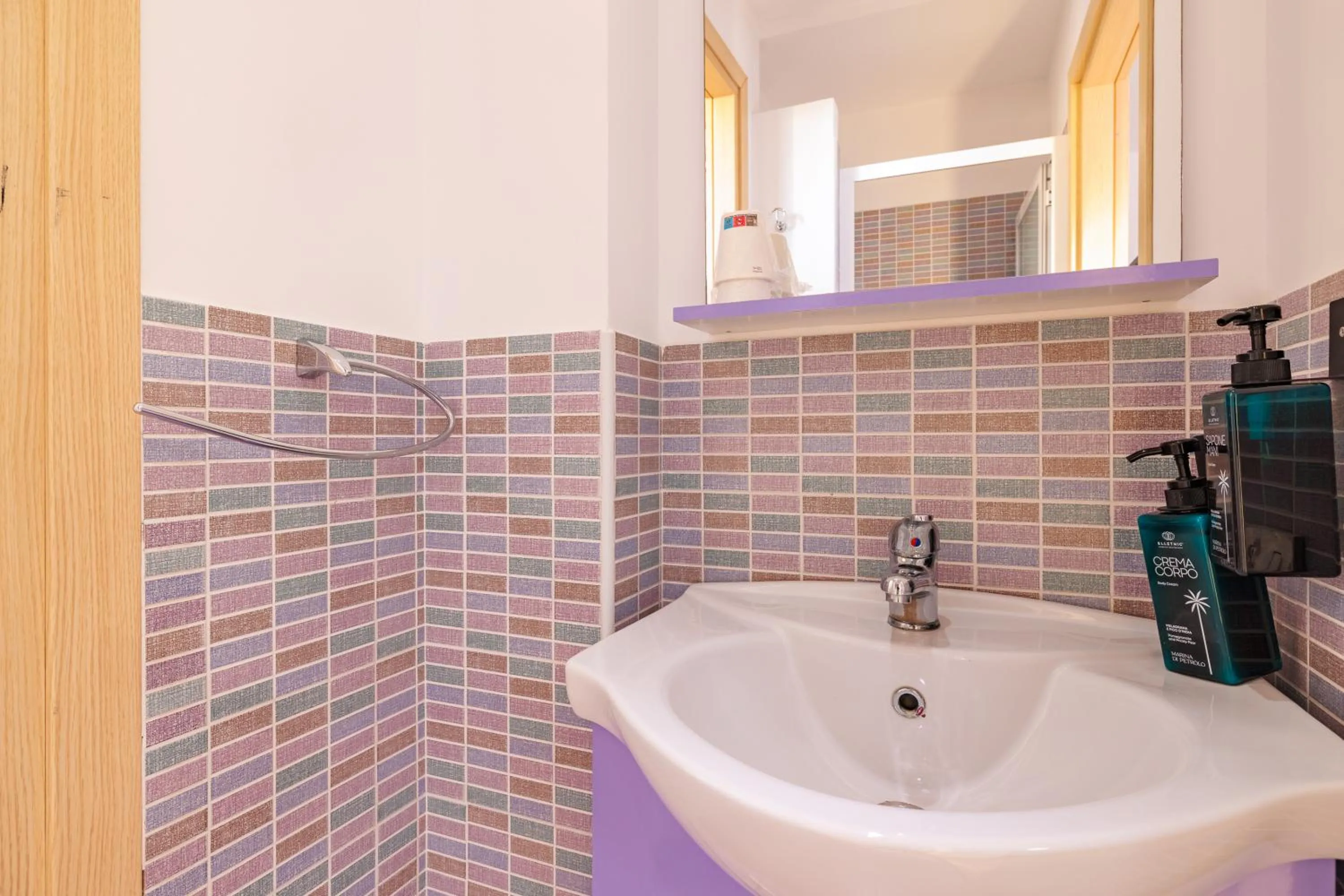 Bathroom in Marina di Petrolo Apartments