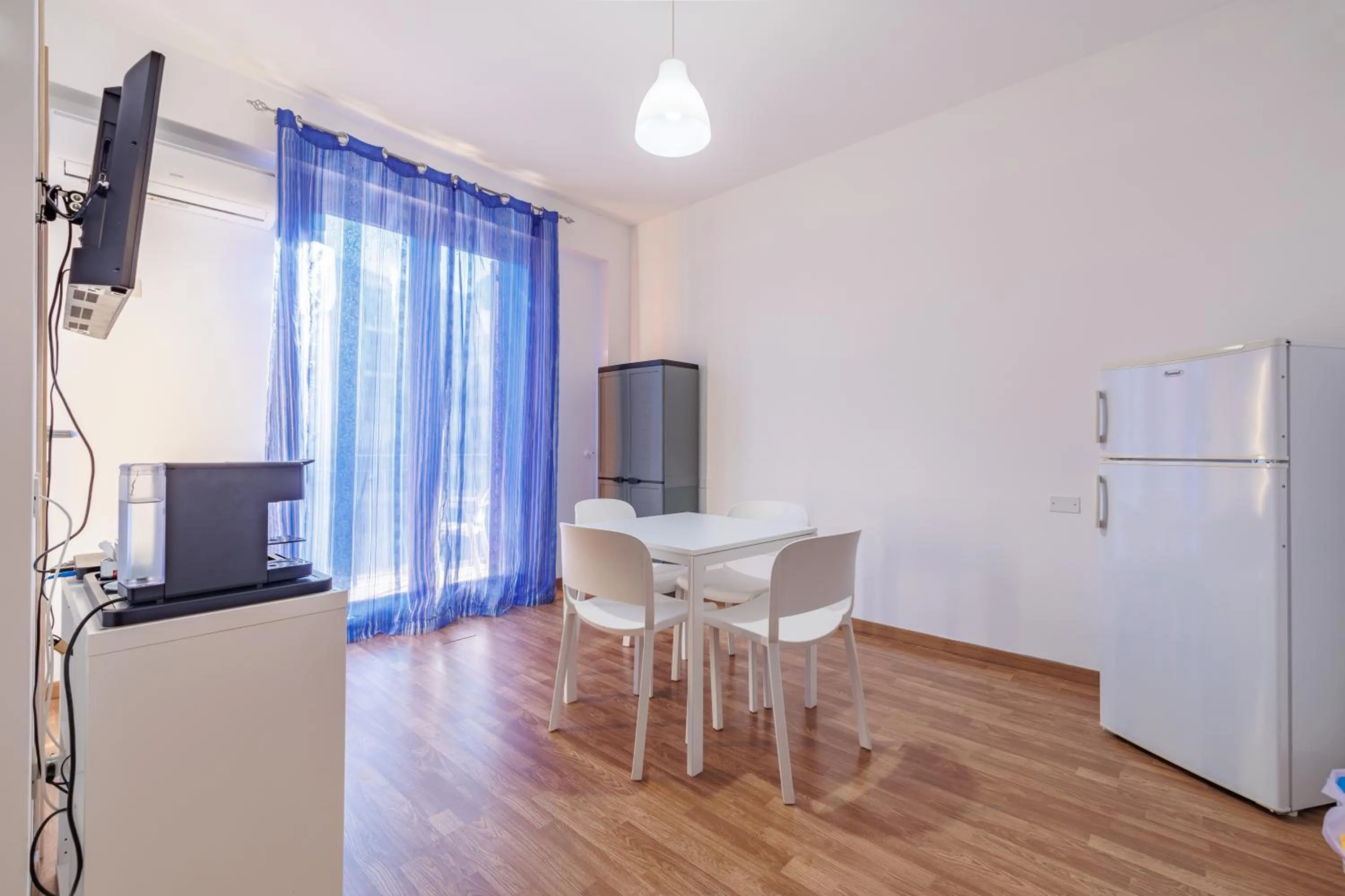Living room in Marina di Petrolo Apartments
