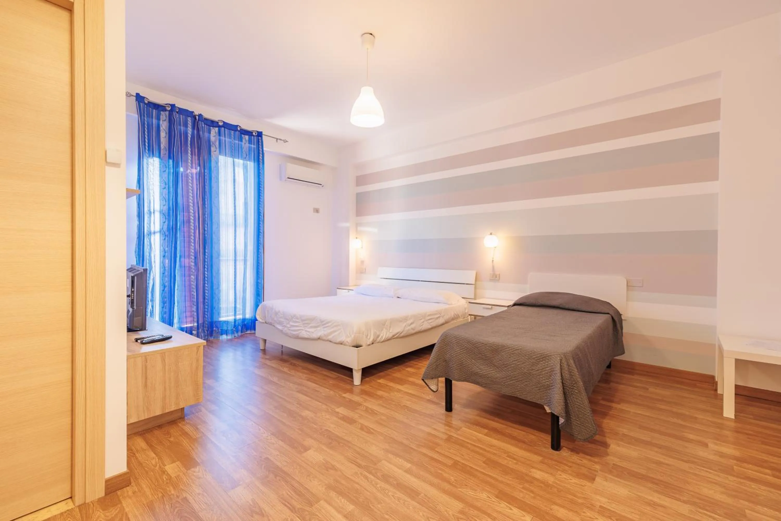 Photo of the whole room, Bed in Marina di Petrolo Apartments