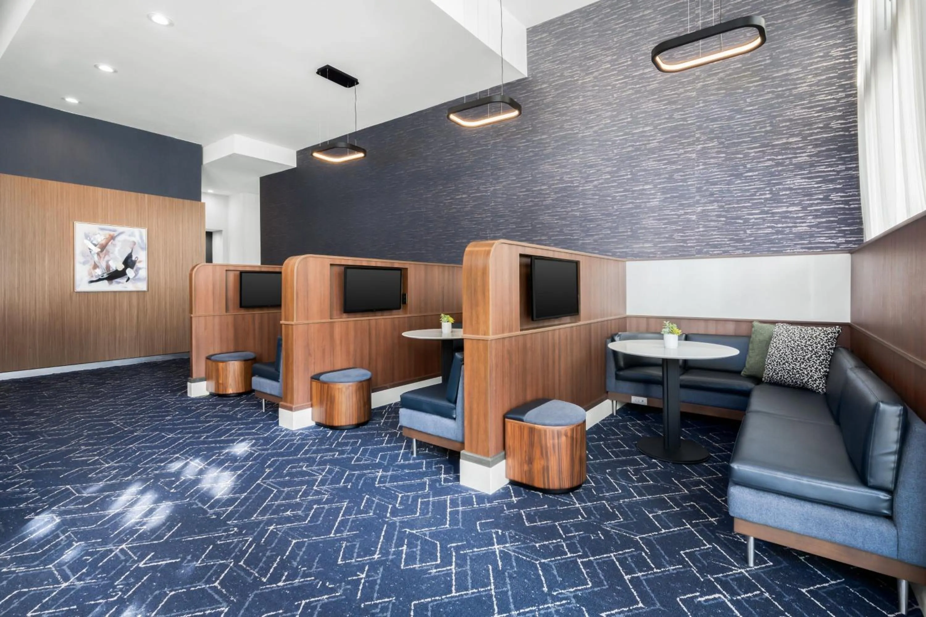 Restaurant/places to eat in Courtyard by Marriott Columbus Phenix City