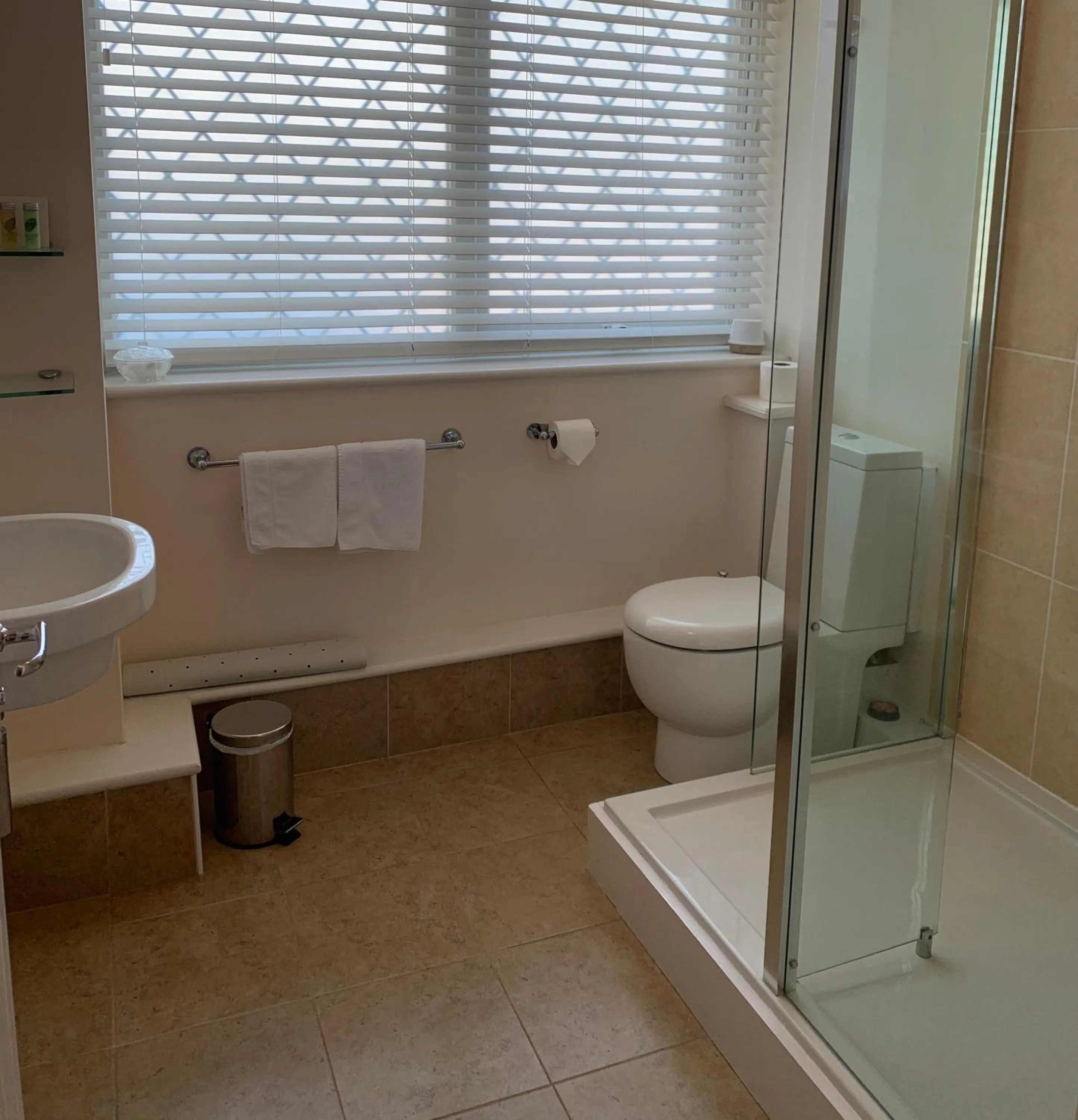 Bathroom in The Coast Yard B & B and Garden Chalets