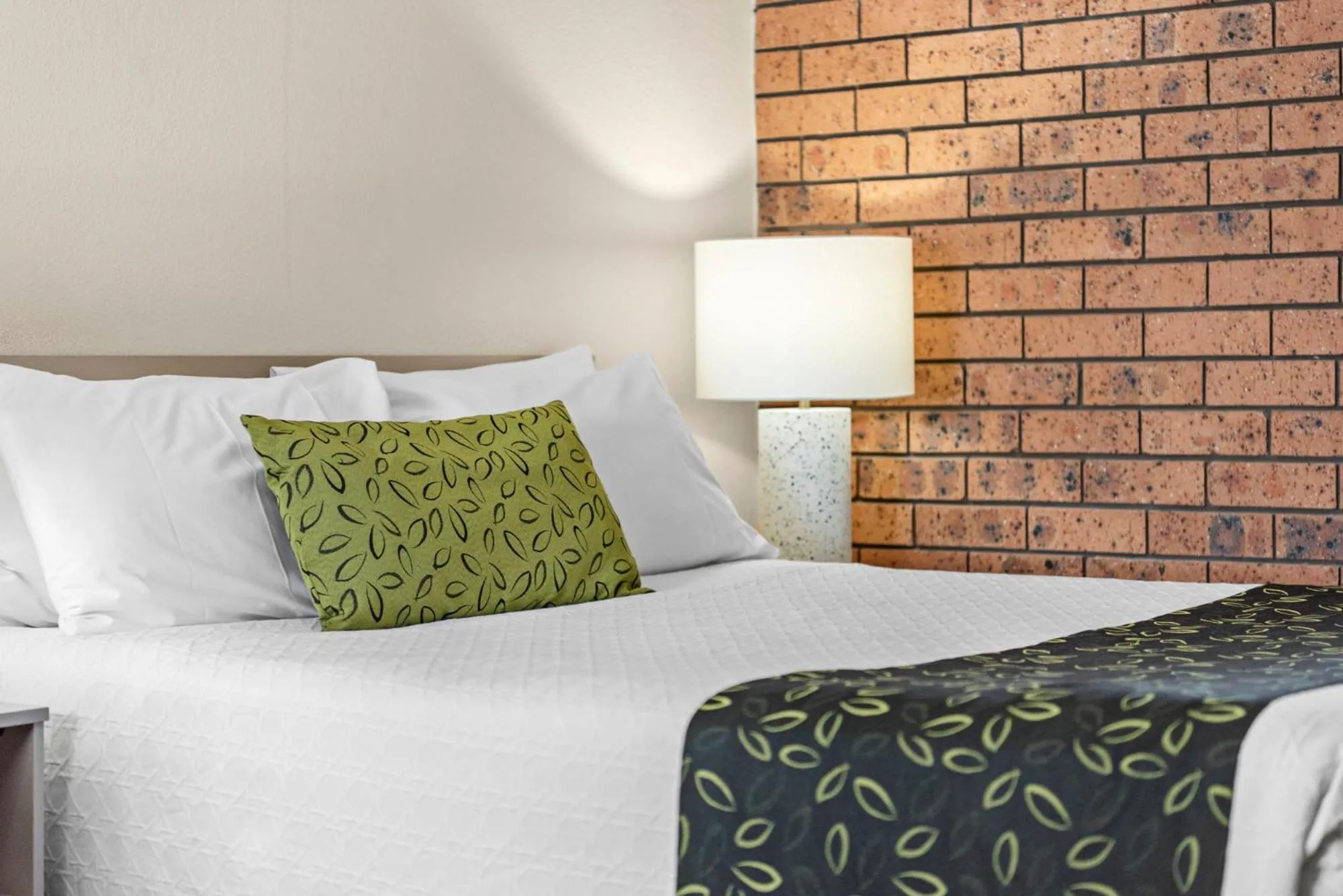 Bed in Bomaderry Motor Inn