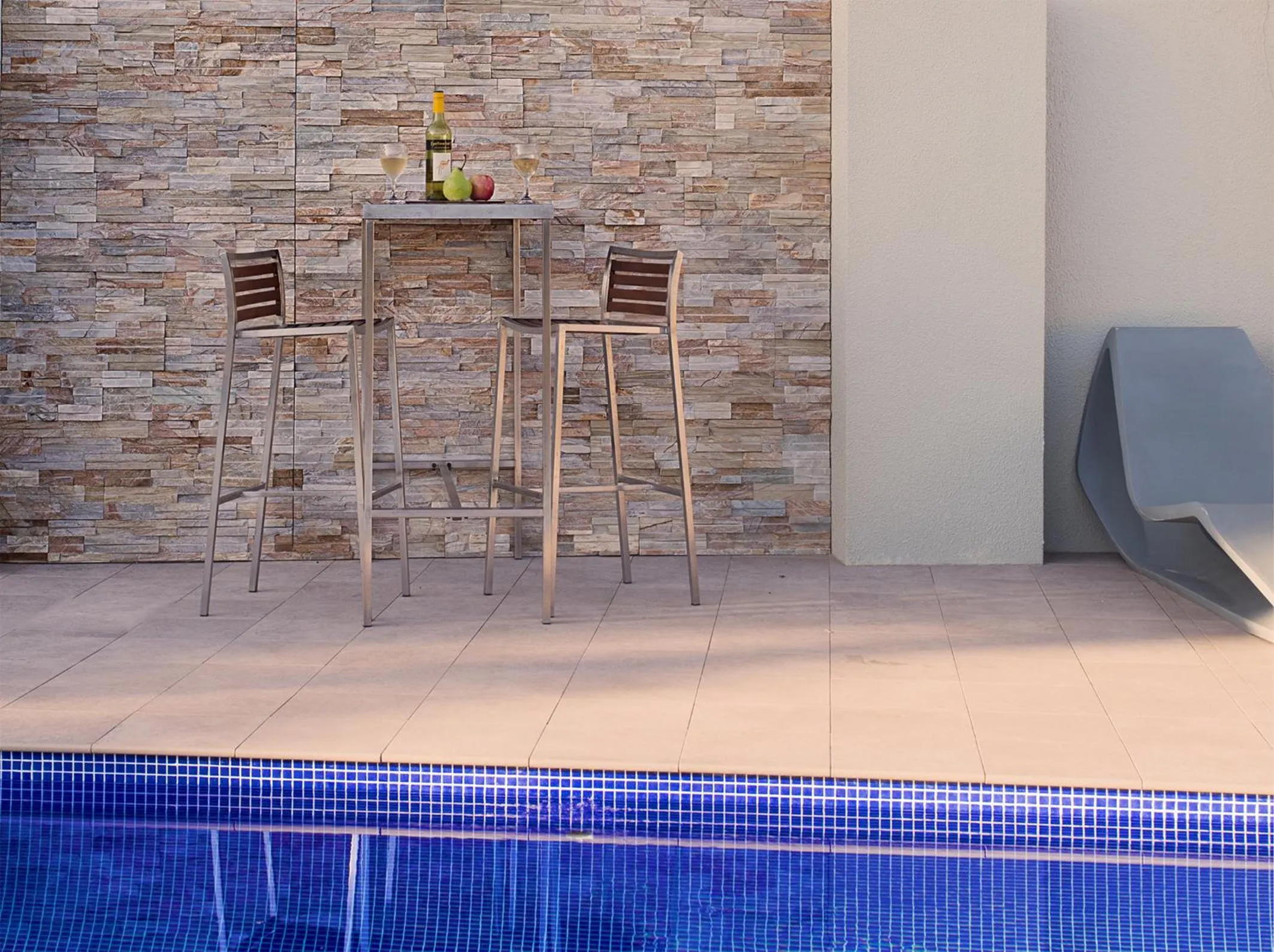 Swimming pool in Avoca Palms Resort