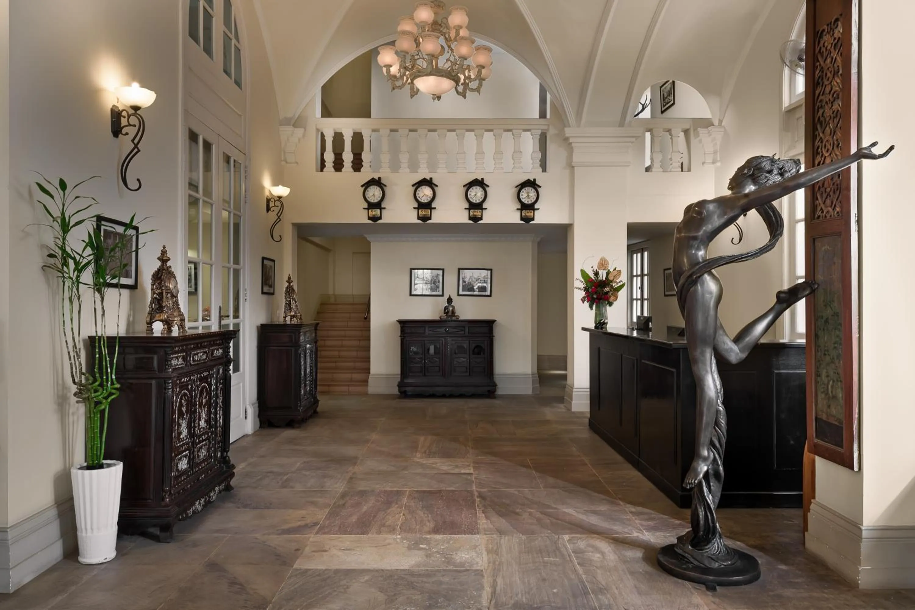 Lobby or reception in Palace Gate Hotel & Residence by EHM