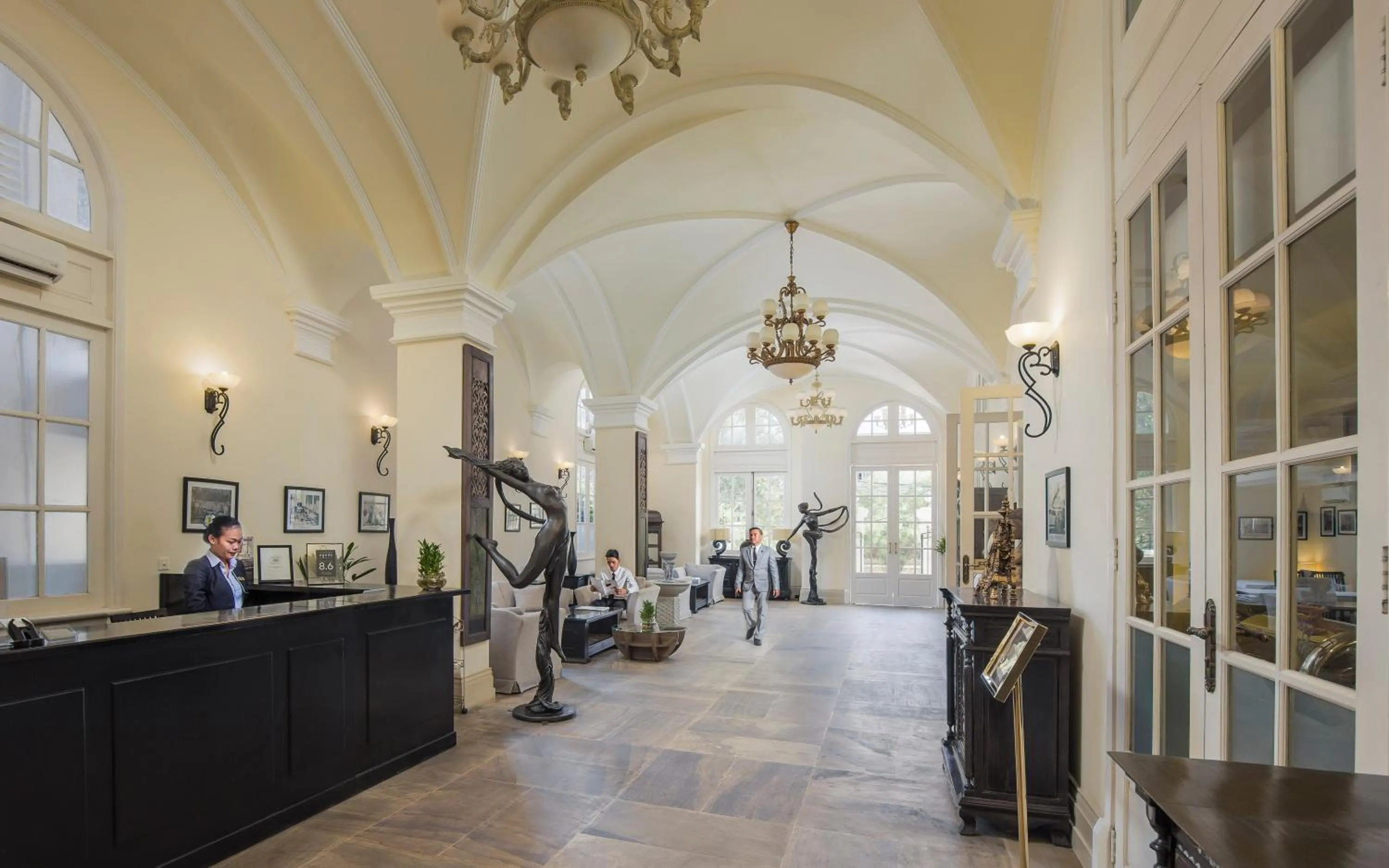 Lobby or reception in Palace Gate Hotel & Residence by EHM