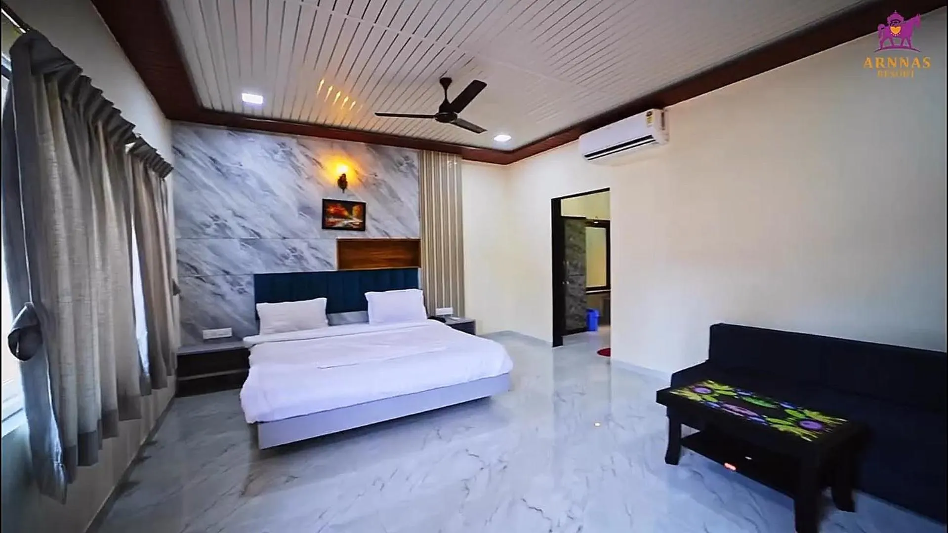 Bed in Arnnas Resort Diveagar