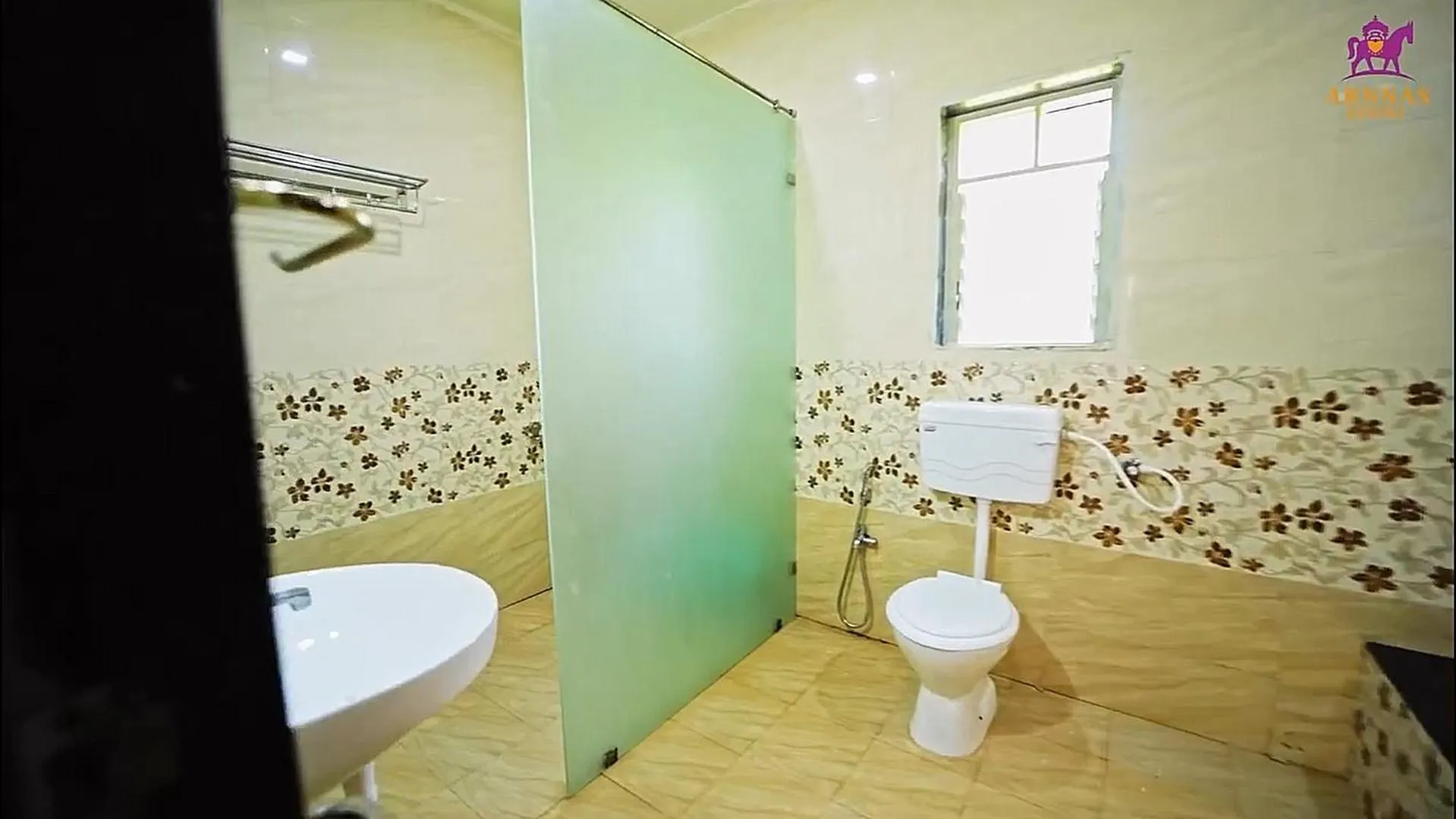 Shower in Arnnas Resort Diveagar